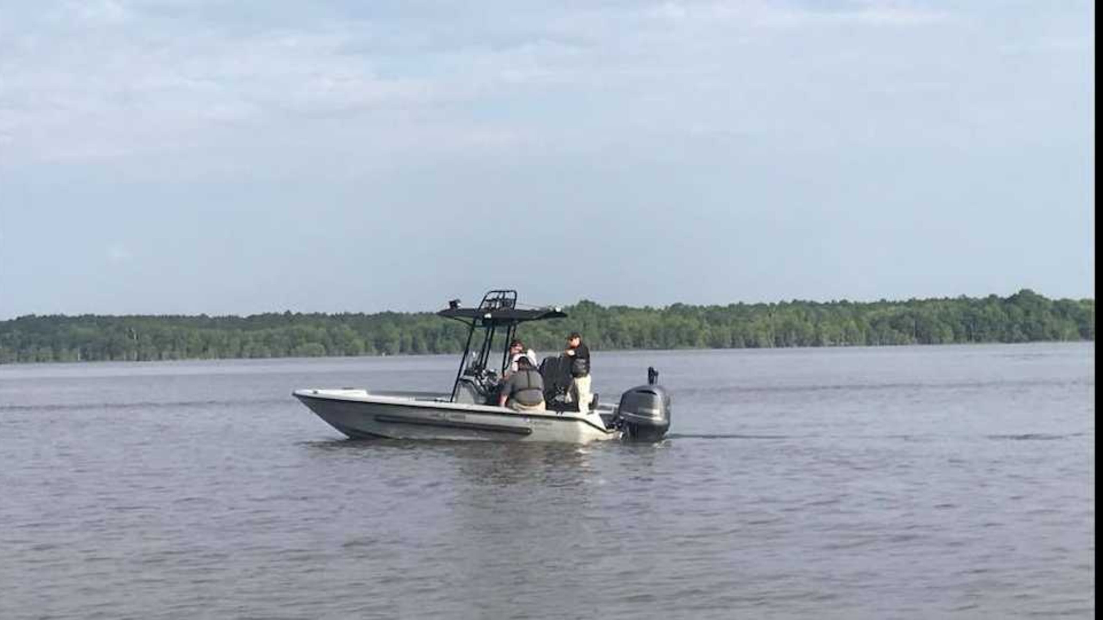 Search and rescue teams scour Lake Blackshear for kayaker Mark Lund, 38, of Albany.
