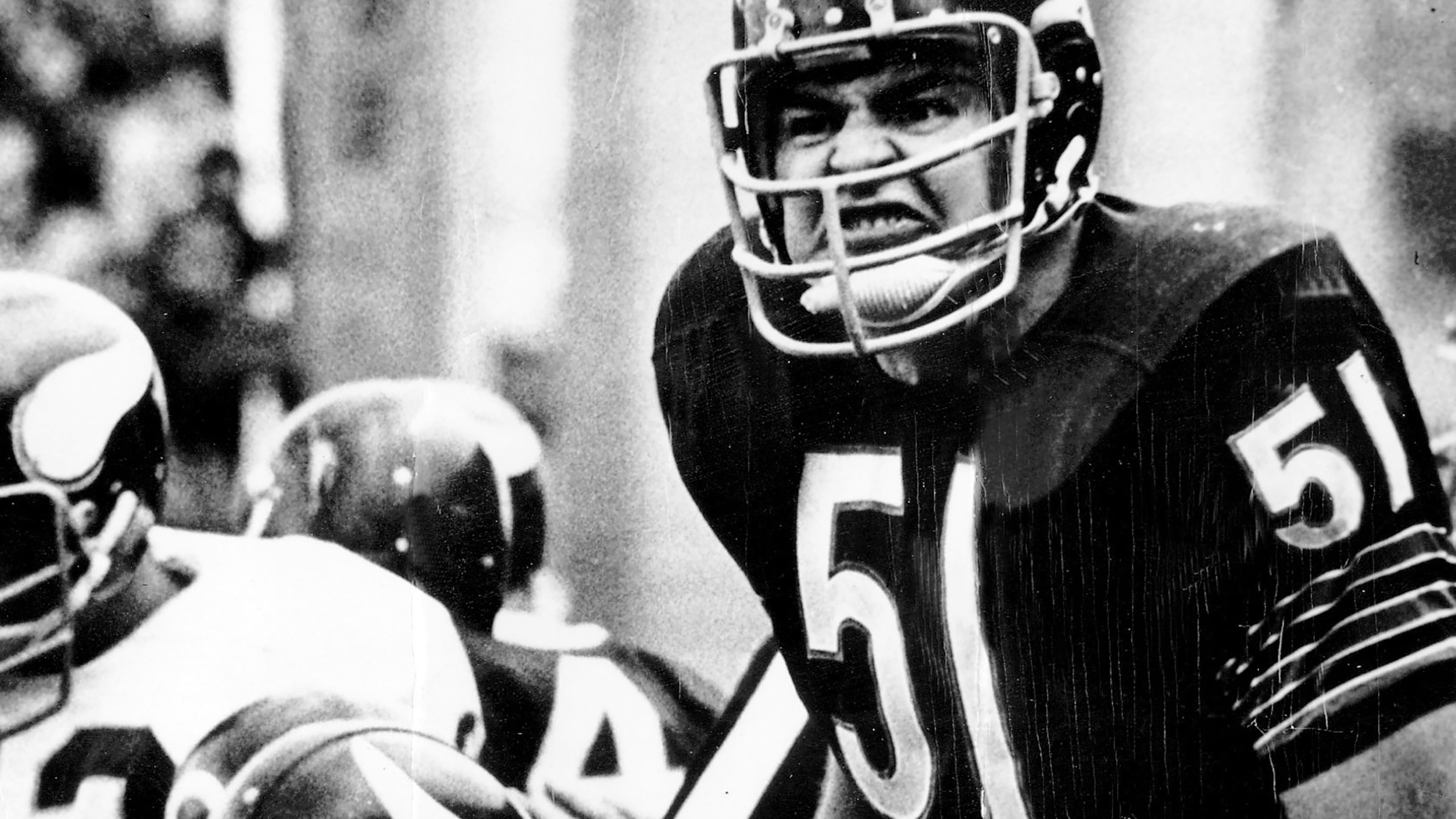 Dick Butkus wasarguably one of the best linebackers ever to play, possessing strength, agility and quickness to cover running backs and tight ends on the same play. (Steve Lasker/Chicago Tribune/TNS)