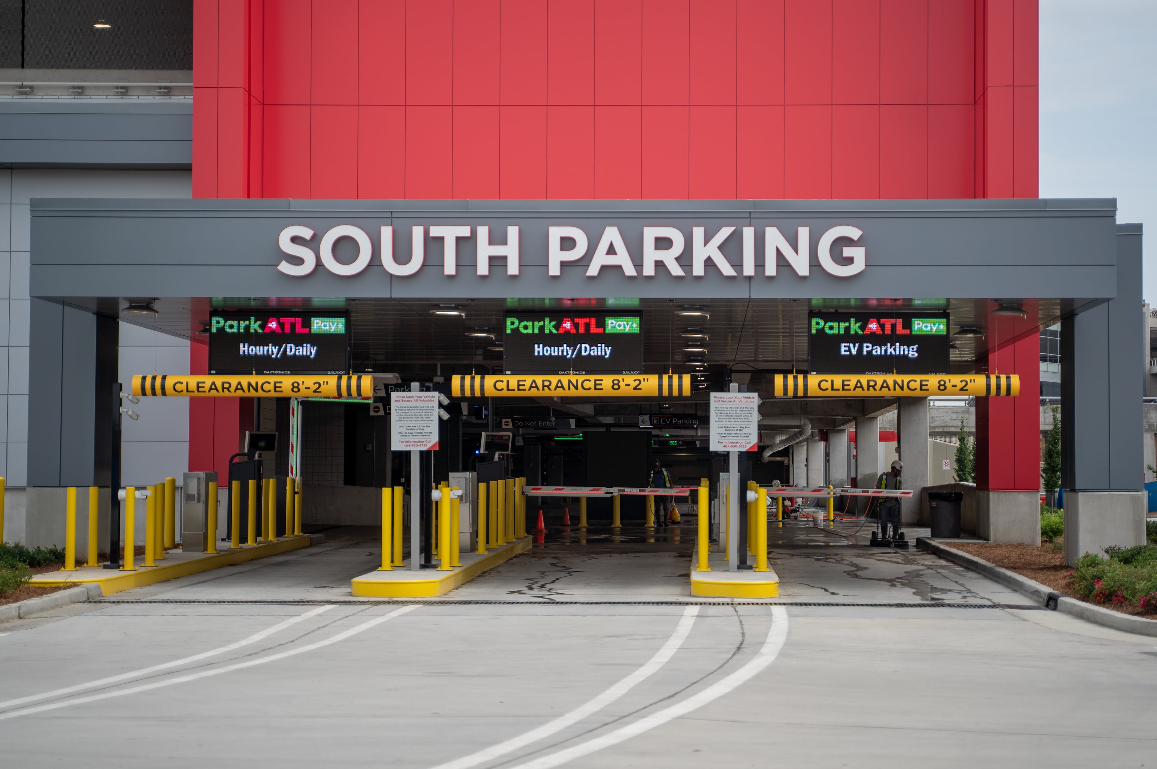 New Atlanta airport parking deck