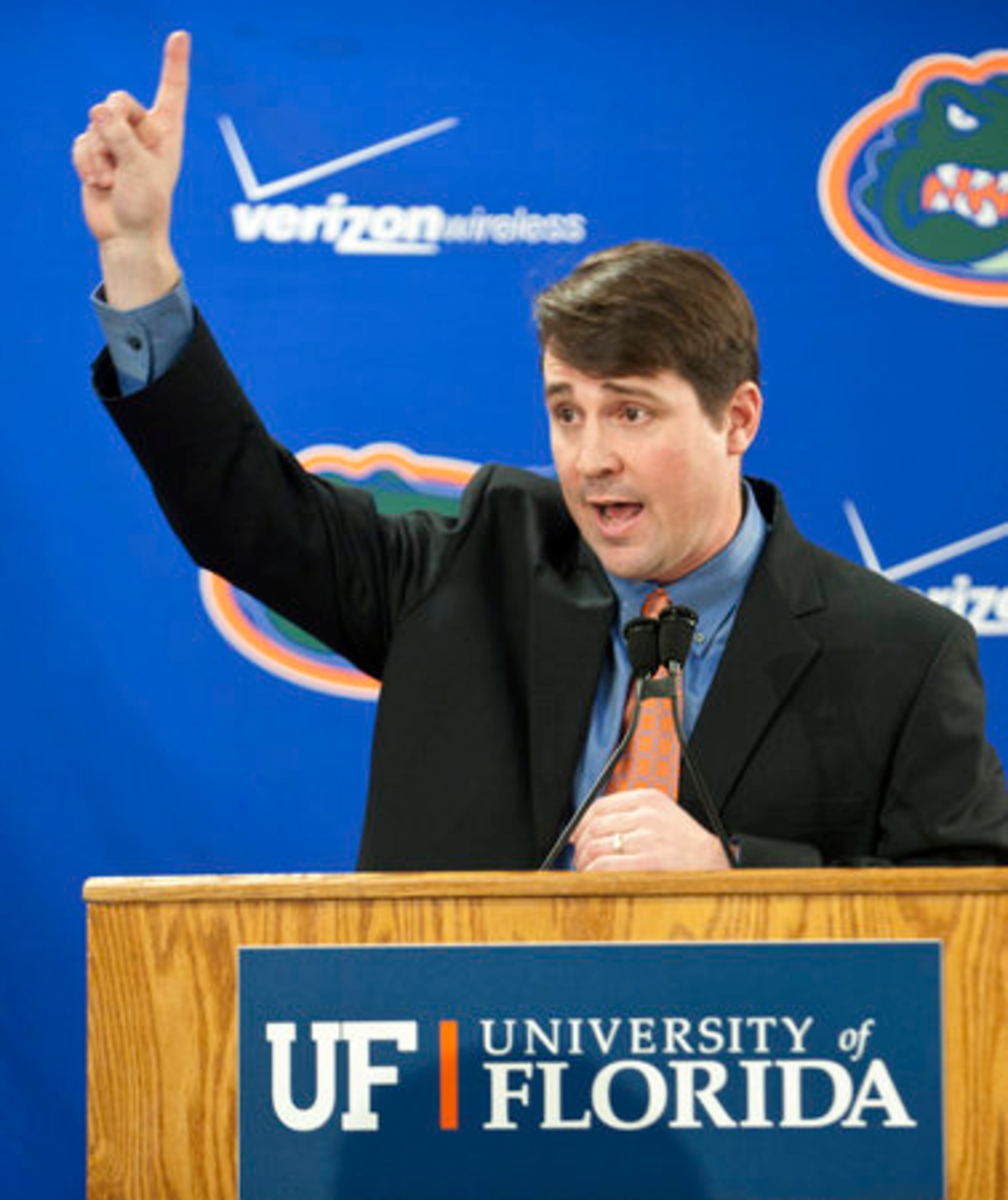 On Dec. 14, 2010, Florida held a press conference announcing Muschamp as its new coach. He received a $750,000 signing bonus, making the first year of his five-year deal worth more than $3.25 million. His average salary will be about $2.75 million annually.