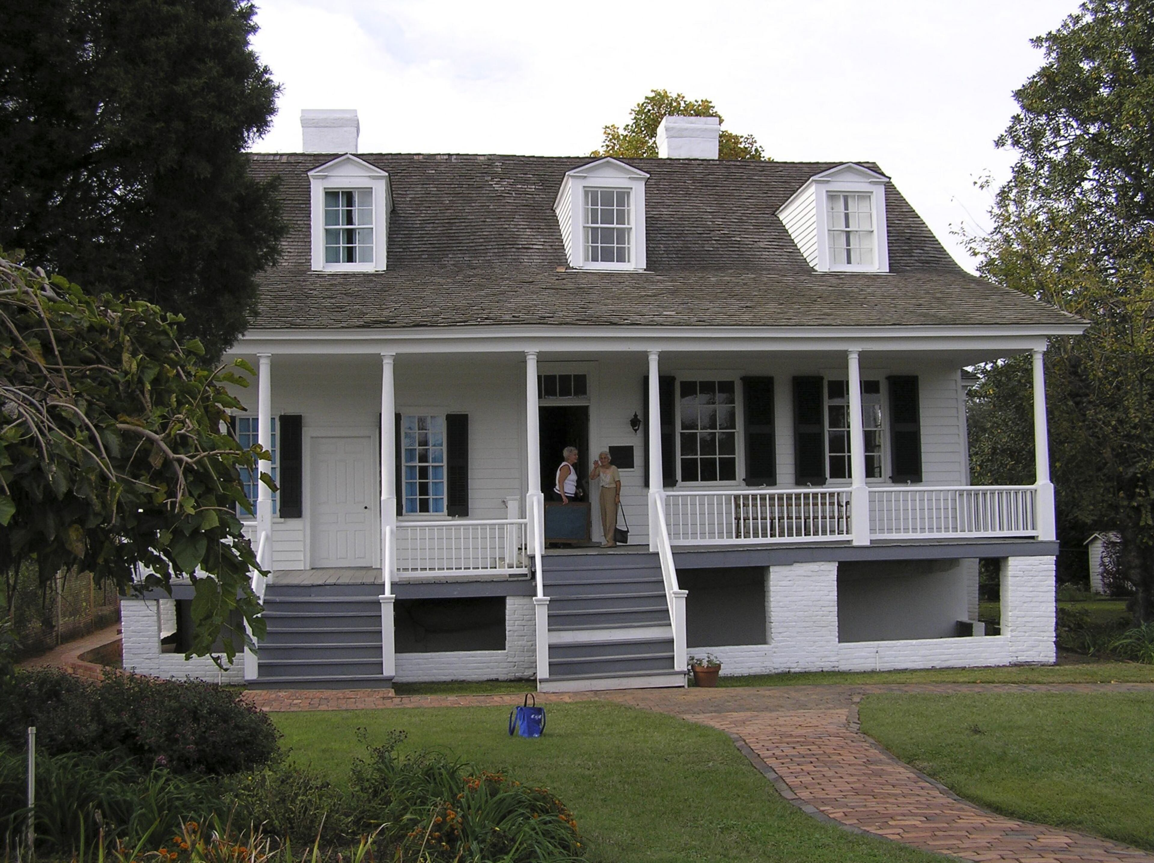 A stop at the Meadow Garden House Museum, the Cape Code-style home of former Gov. George Walton built in 1792, gives visitors a glimpse into what life was like living in the deep South more than two centuries ago.