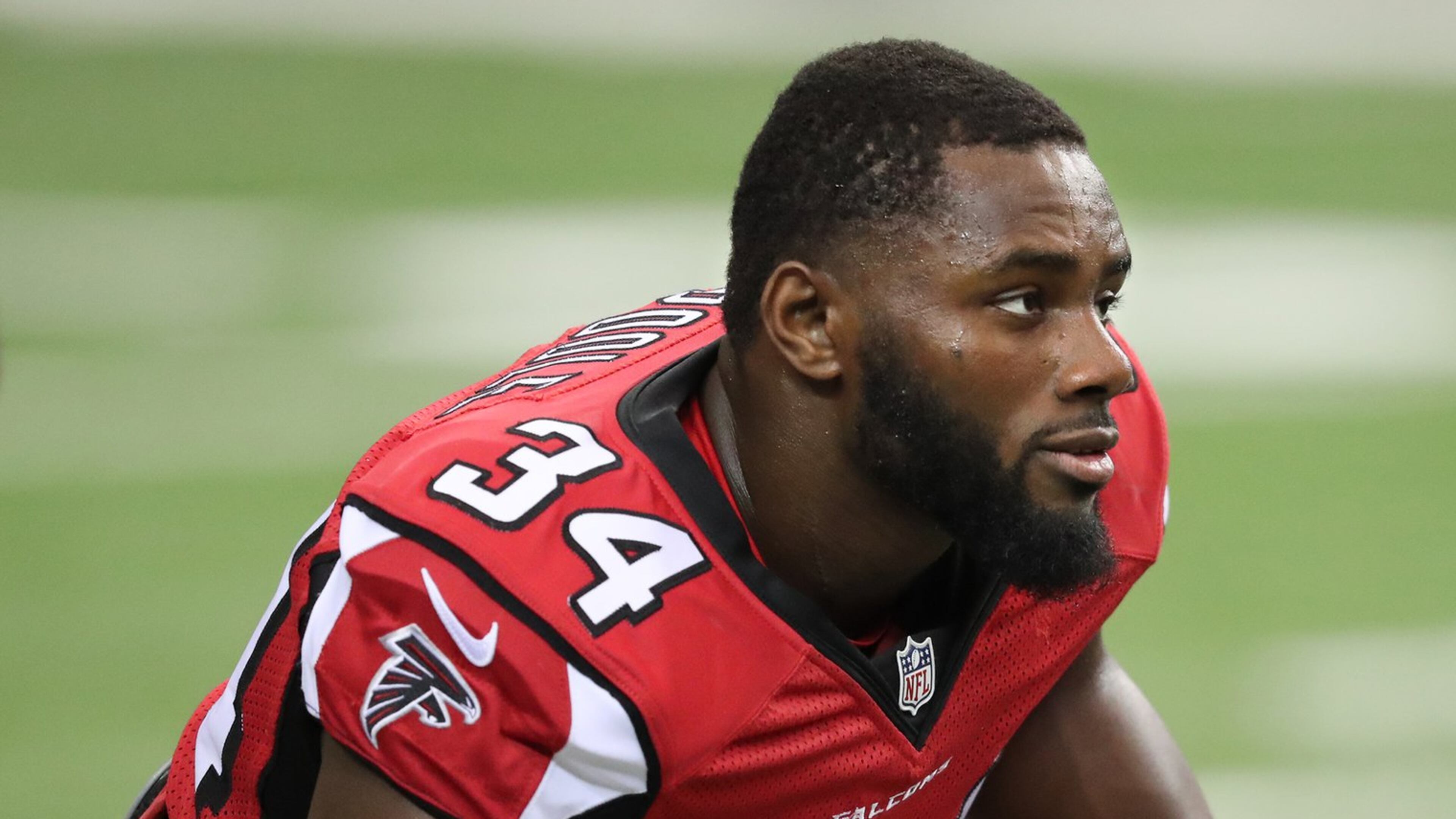 October 30, 2016 ATLANTA: Falcons cornerback Brian Poole prepares to play the Packers in an NFL football game on Sunday, Oct. 30, 2016, in Atlanta. Curtis Compton /ccompton@ajc.com