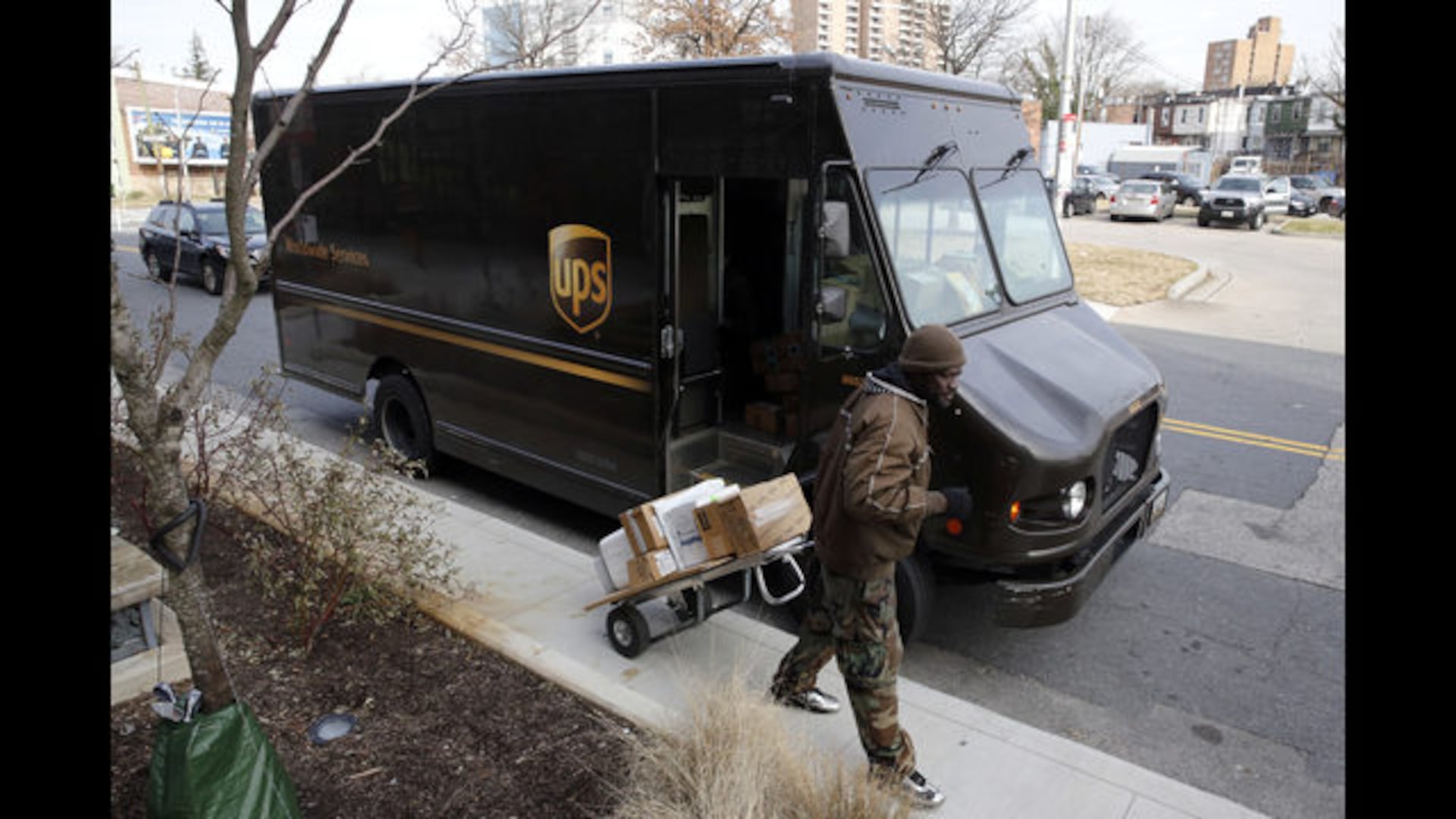 UPS expands pickups, deliveries to 7 days a week, adds Access Points