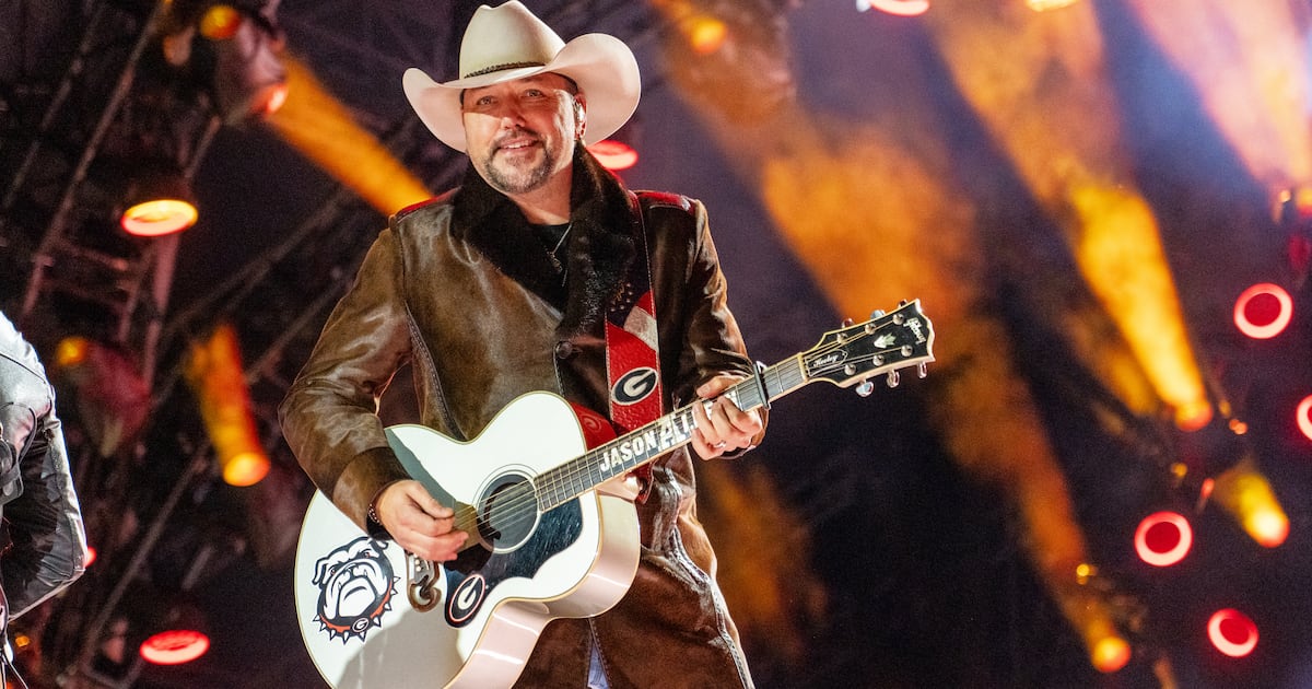 University of Georgia taps Jason Aldean to raise Bulldogs money