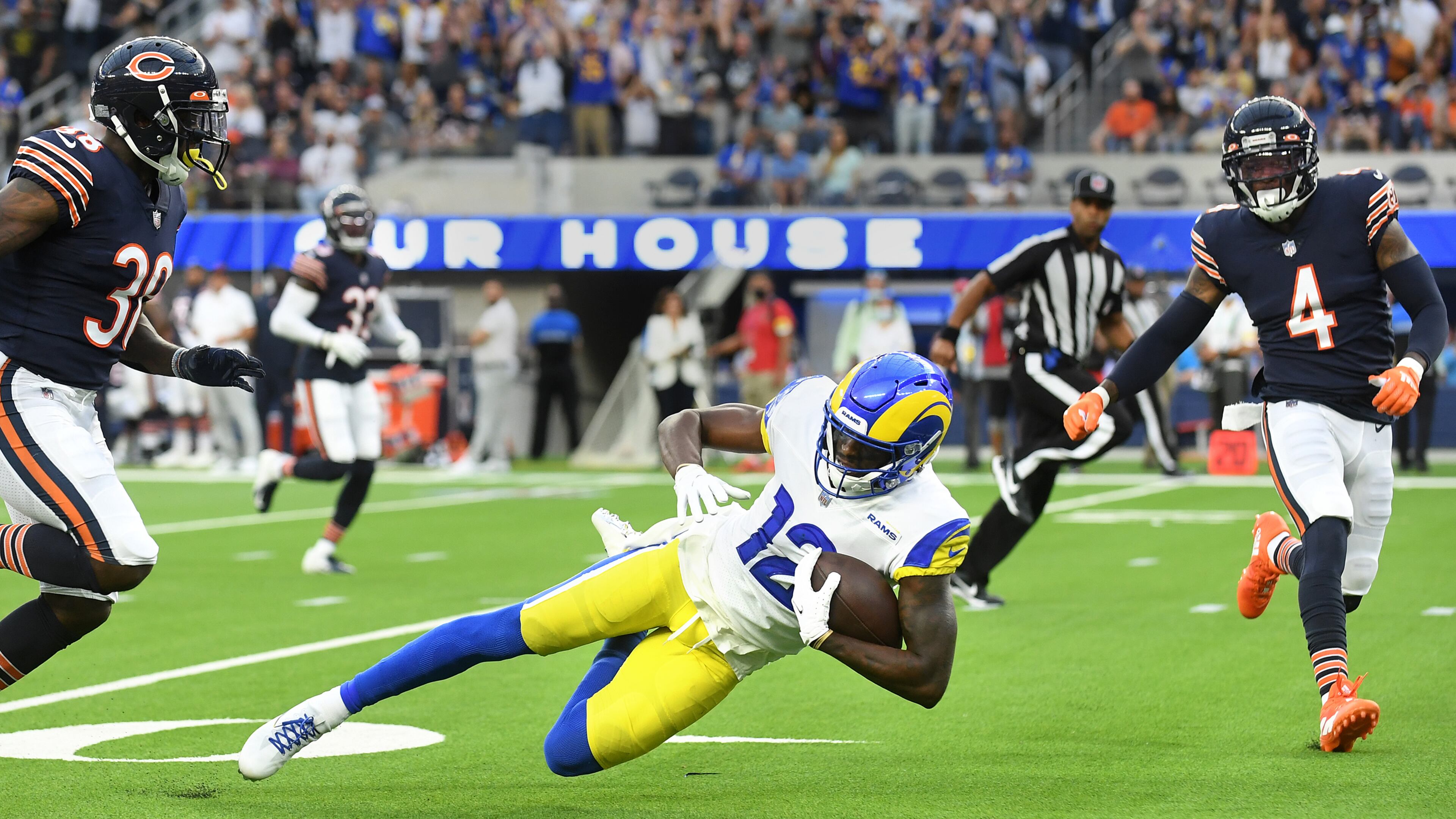 Los Angeles Rams receiver Van Jefferson catches a long touchdown pass from from Matthew Stafford against the Chicago Bears in the first quarter at SoFi Stadium in Inglewood, California on Sunday, September 12, 2021. (Wally Skalij/Los Angeles Times/TNS)
