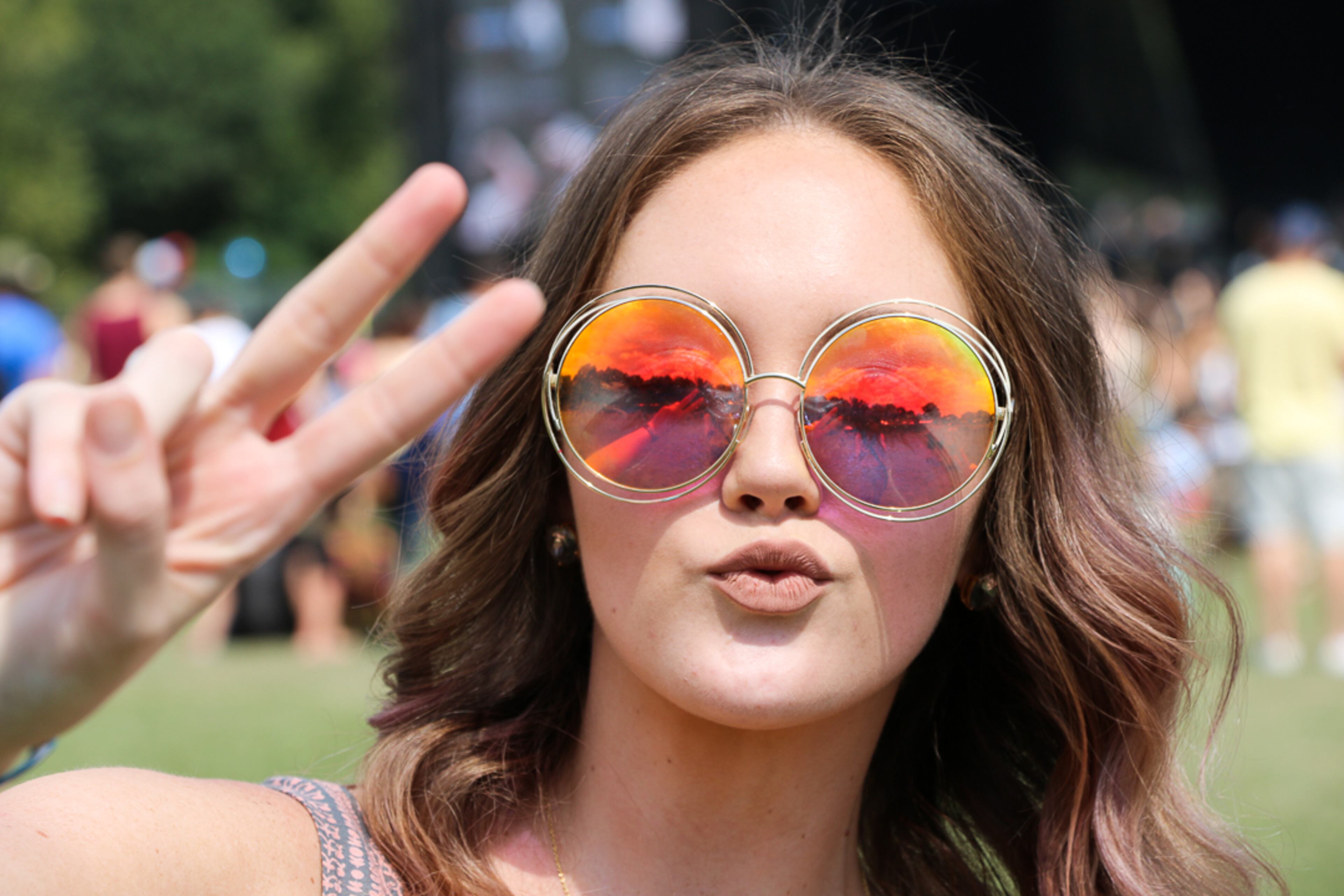 From the classic Wayfarer frames in a multitude of colors to eclectic statement pieces (like purple hair, body paint and graphic tees), Atlanta stepped out at Music Midtown in Piedmont Park with an abundance of style. Here are our favorite looks we've spotted (so far)!