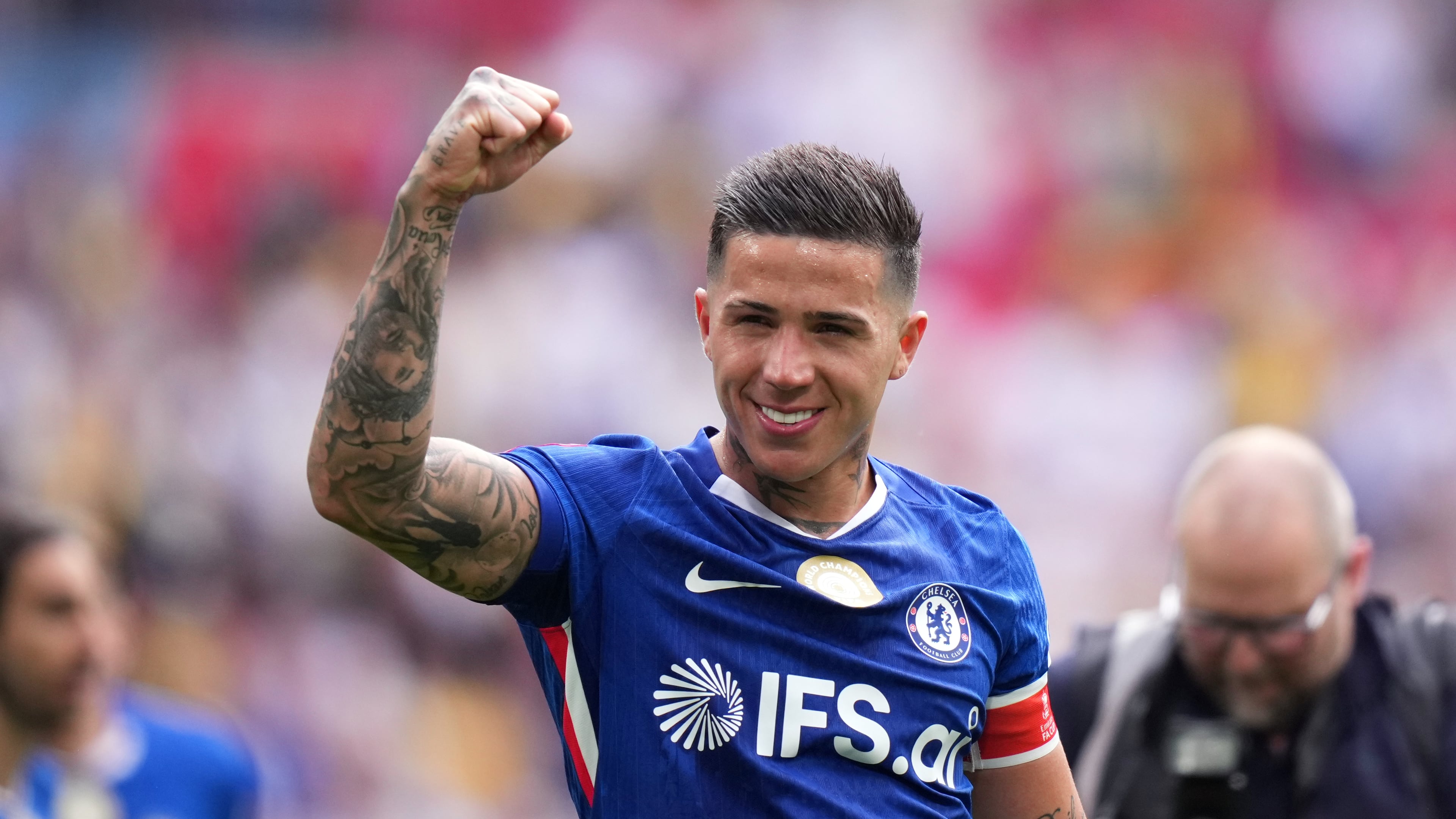 Chelsea's Enzo Fernandez celebrates at the the end of the FA Cup semifinal soccer match between Chelsea and Leeds in London, England, Sunday, April 26, 2026. (AP Photo/Alastair Grant)