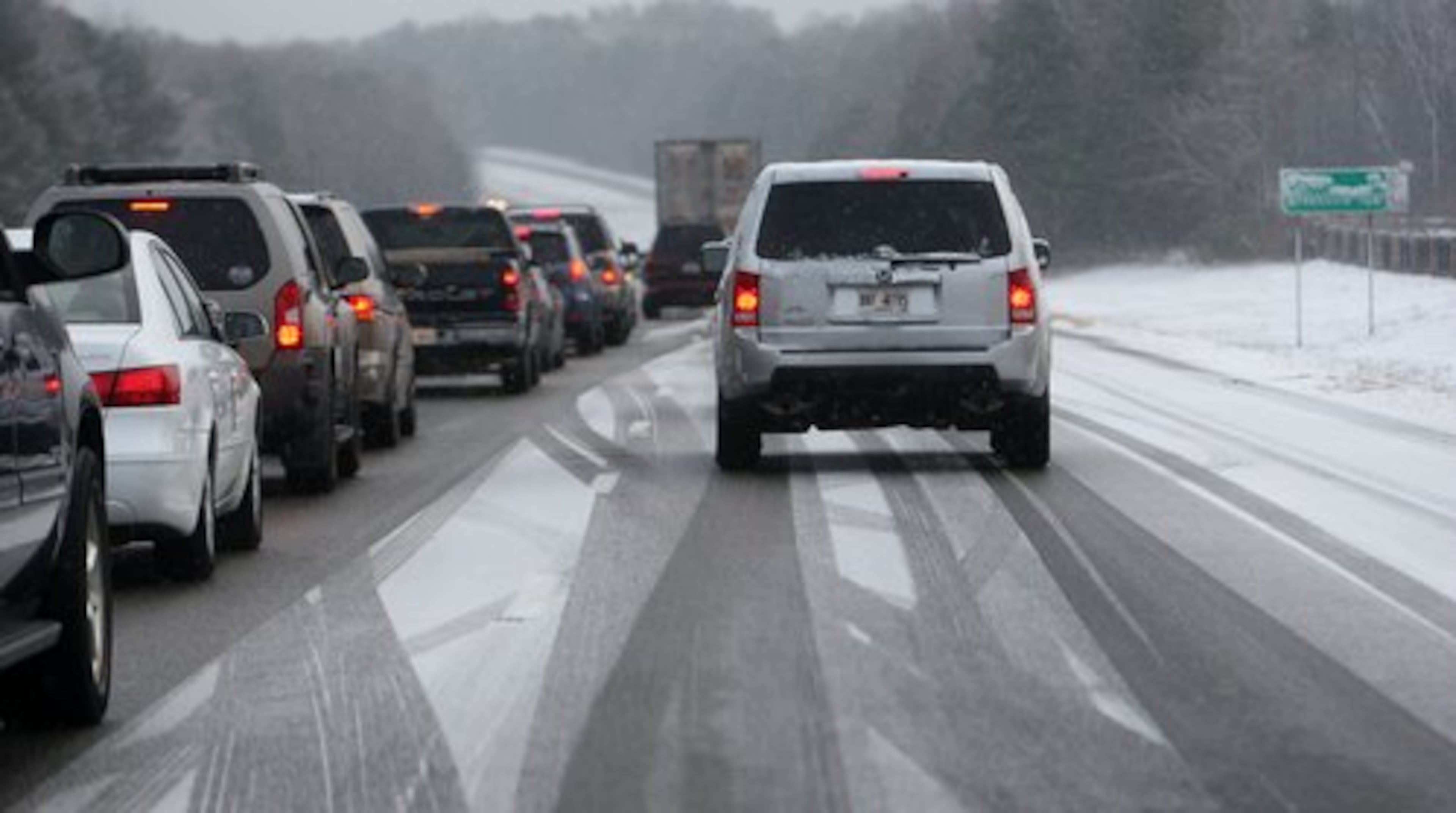 Frozen patches along I-85 near Hamilton Mill exit resulted in several automobile crashes and halt traffic on both lanes northbound early Sunday. The early Sunday winter storm warnings stretched from Georgia to New England with lots of ice and crashes on I-85 northbound between and the Barrow County line and exit 129 Dec. 26, 2010