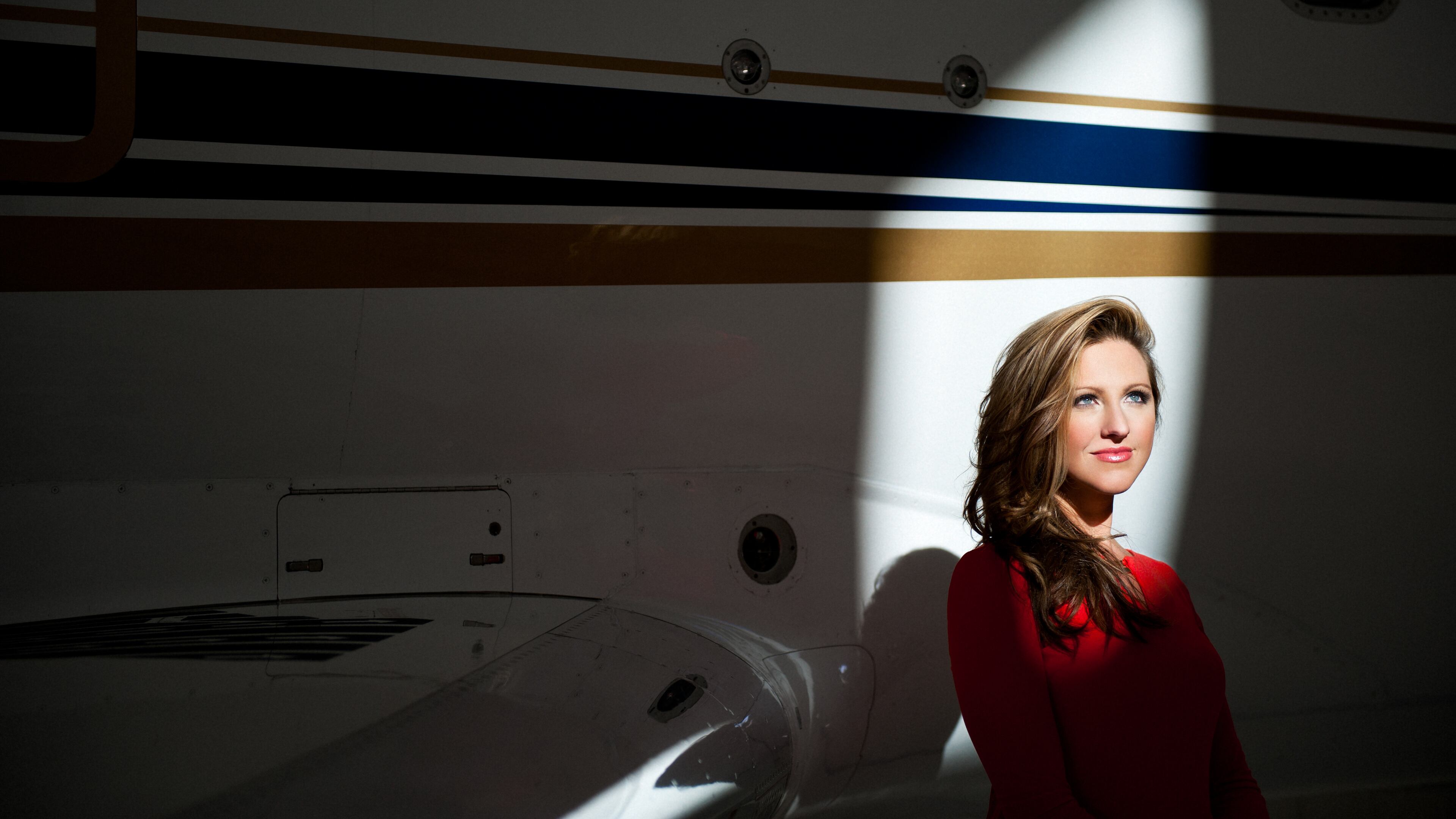 Amelia Rose Earhart she is inspired by her name to make this expedition. She leaves California today in a single-engine Pilatus PC-12 NG.