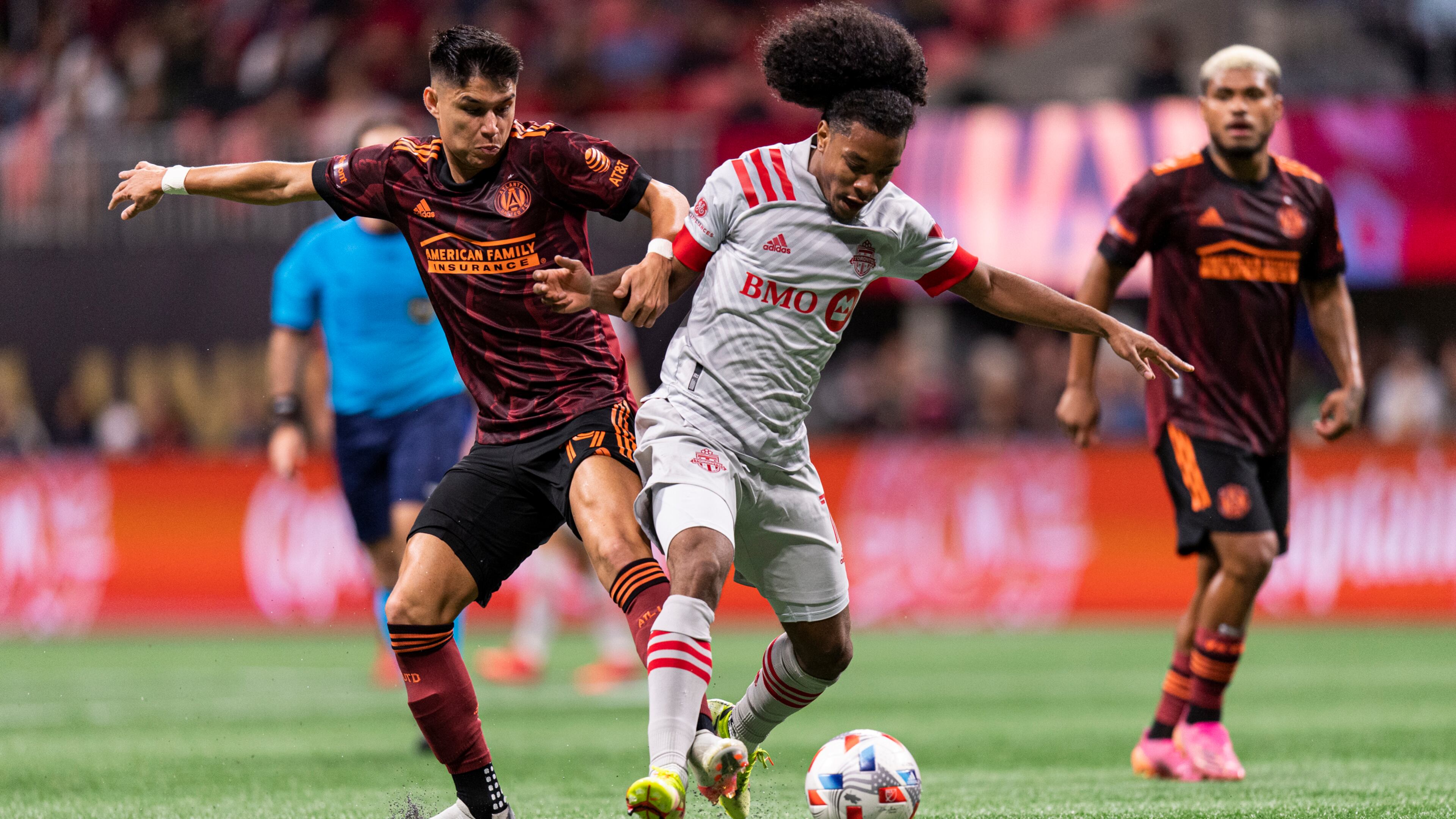Atlanta United forward Luiz Araújo #19 challenges the ball during the match against Toronto FC at Mercedes-Benz Stadium in Atlanta, Georgia on Saturday October 30, 2021. (Photo by Jacob Gonzalez/Atlanta United)