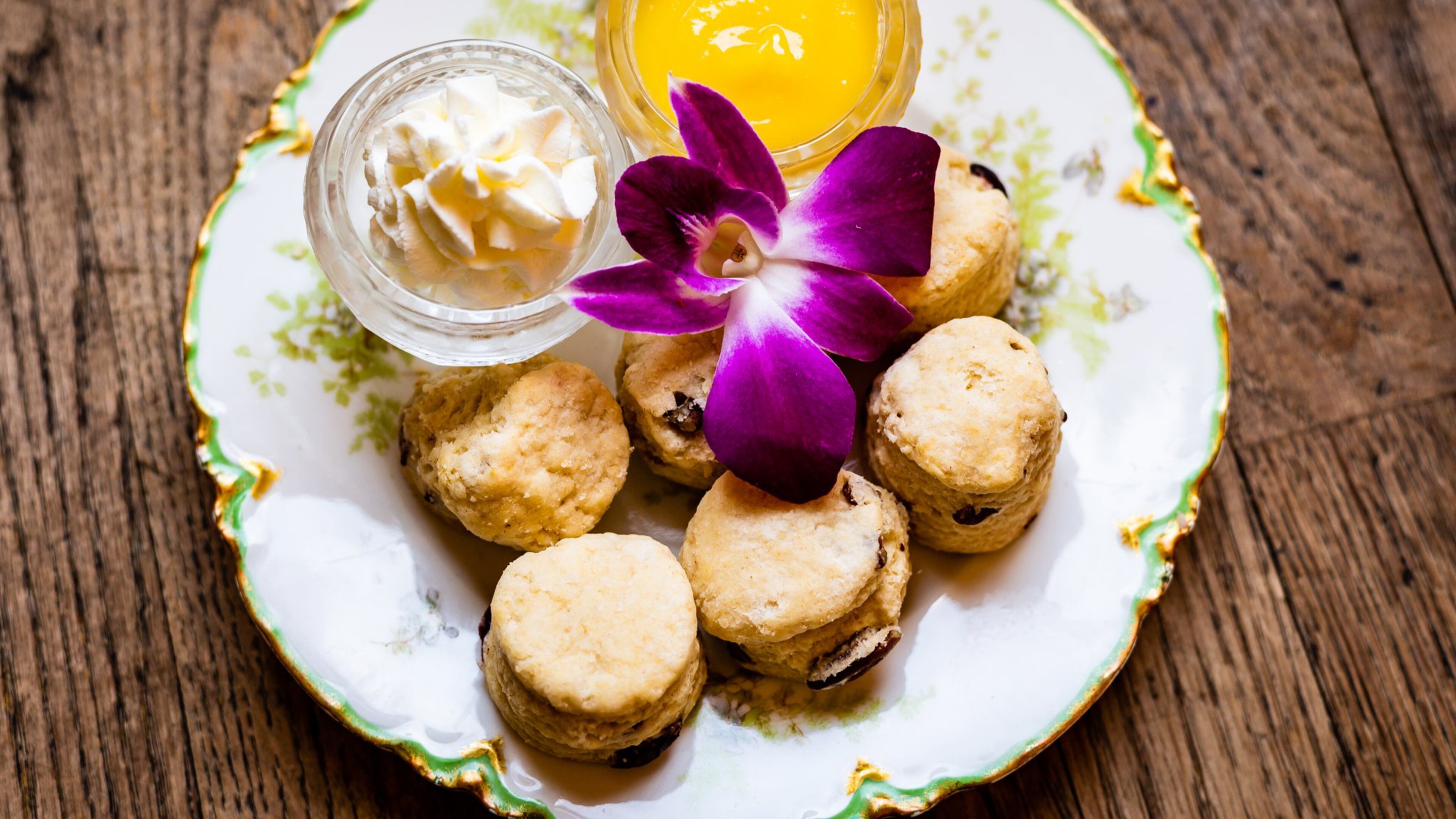 CONTRIBUTED BY HENRI HOLLIS