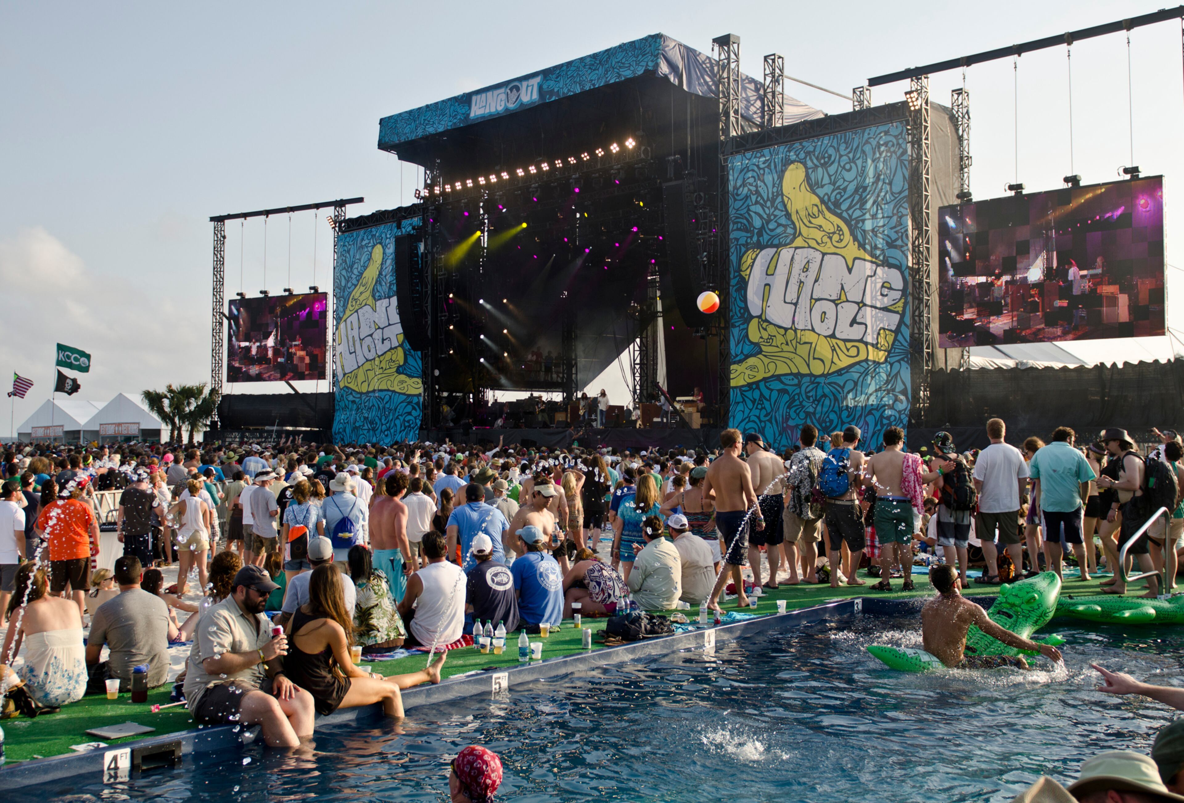 The Black Crowes got the beach crowd rockin' during the second day of the Hangout Music Festival in Gulf Shores, Ala.
