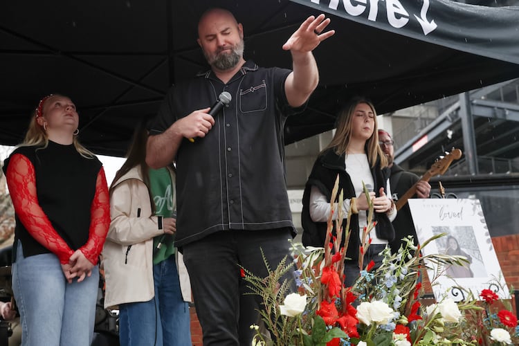 Honor Riley PHOTOS: Hundreds honor Laken Riley with 5K, memorial on UGA campus