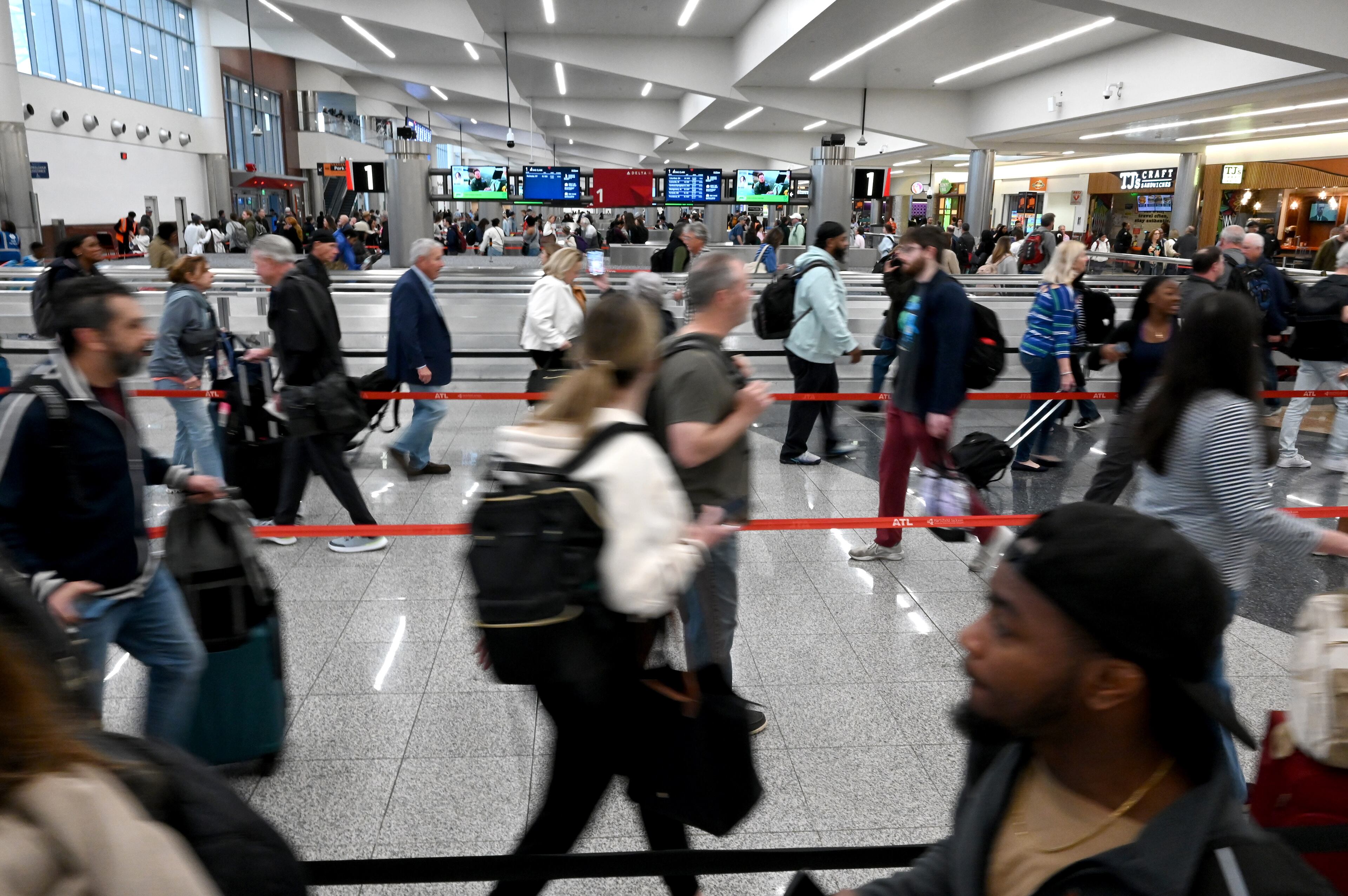 Saturday and weekend airport wait times