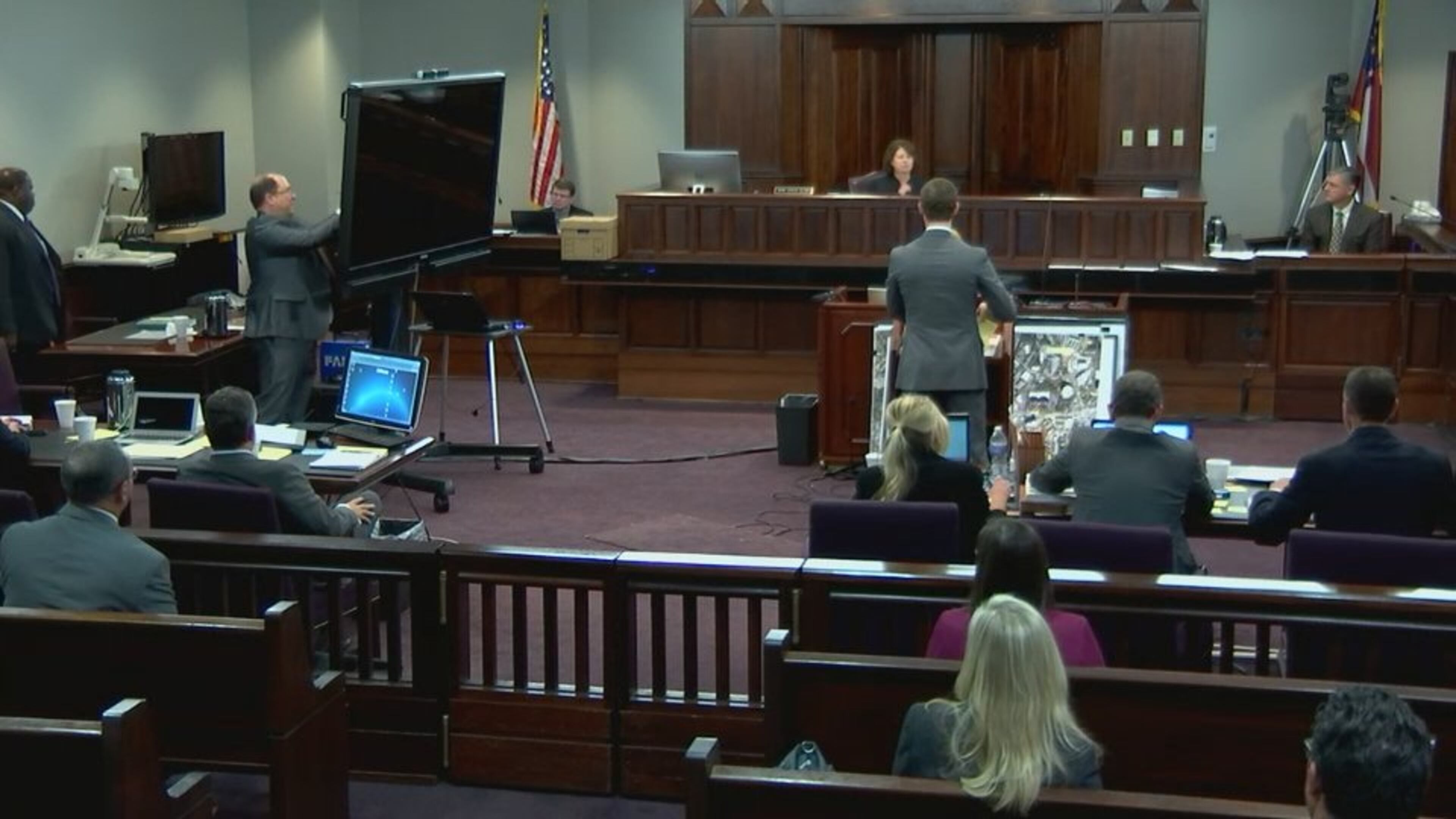 Defense attorney Carlos Rodriguez continues to cross examine digital forensics expert Jim Persinger after an afternoon courtroom break, during the Justin Ross Harris murder trial at the Glynn County Courthouse in Brunswick, Ga., on Thursday, Oct. 27, 2016. (screen capture via WSB-TV)