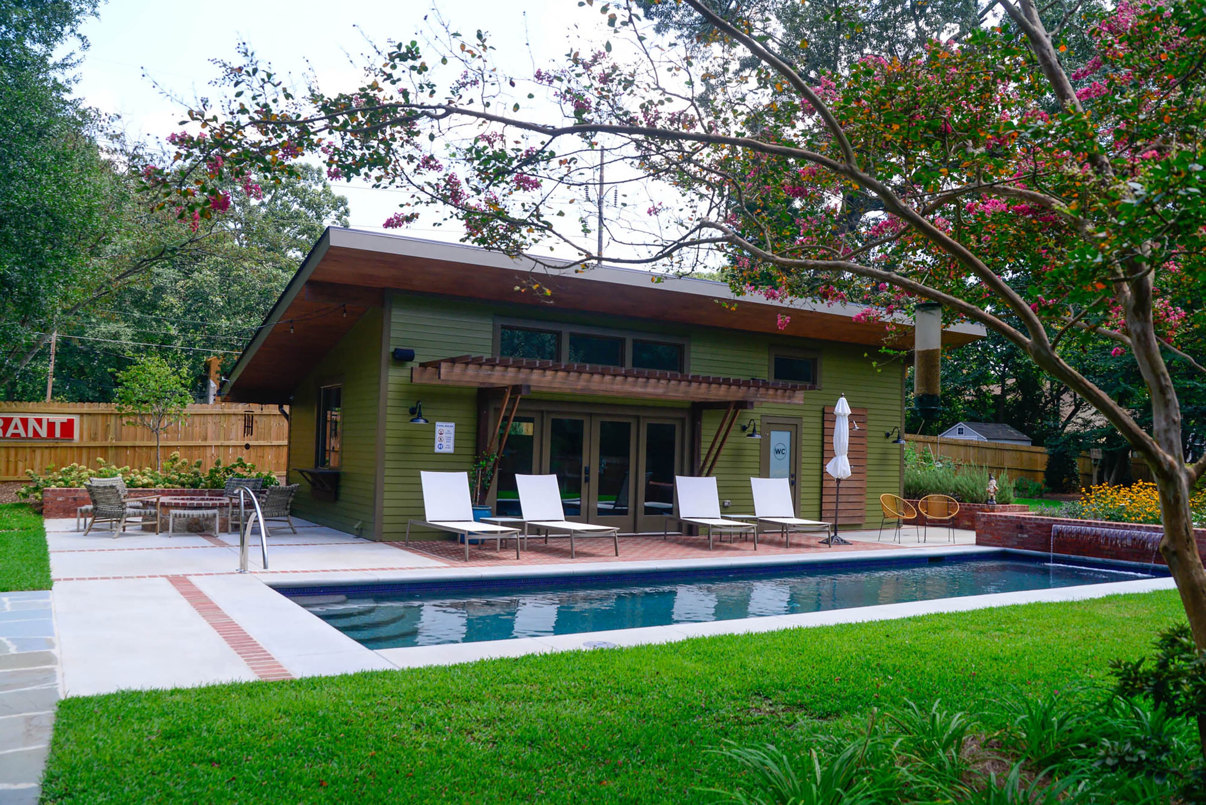 Working with Bennett Custom Pools, architect Eric Rawlings and GreeneHead Construction, the homeowners added a pool and pool house in 2016. They wanted the architecture to be modern but also complement their Craftsman bungalow.