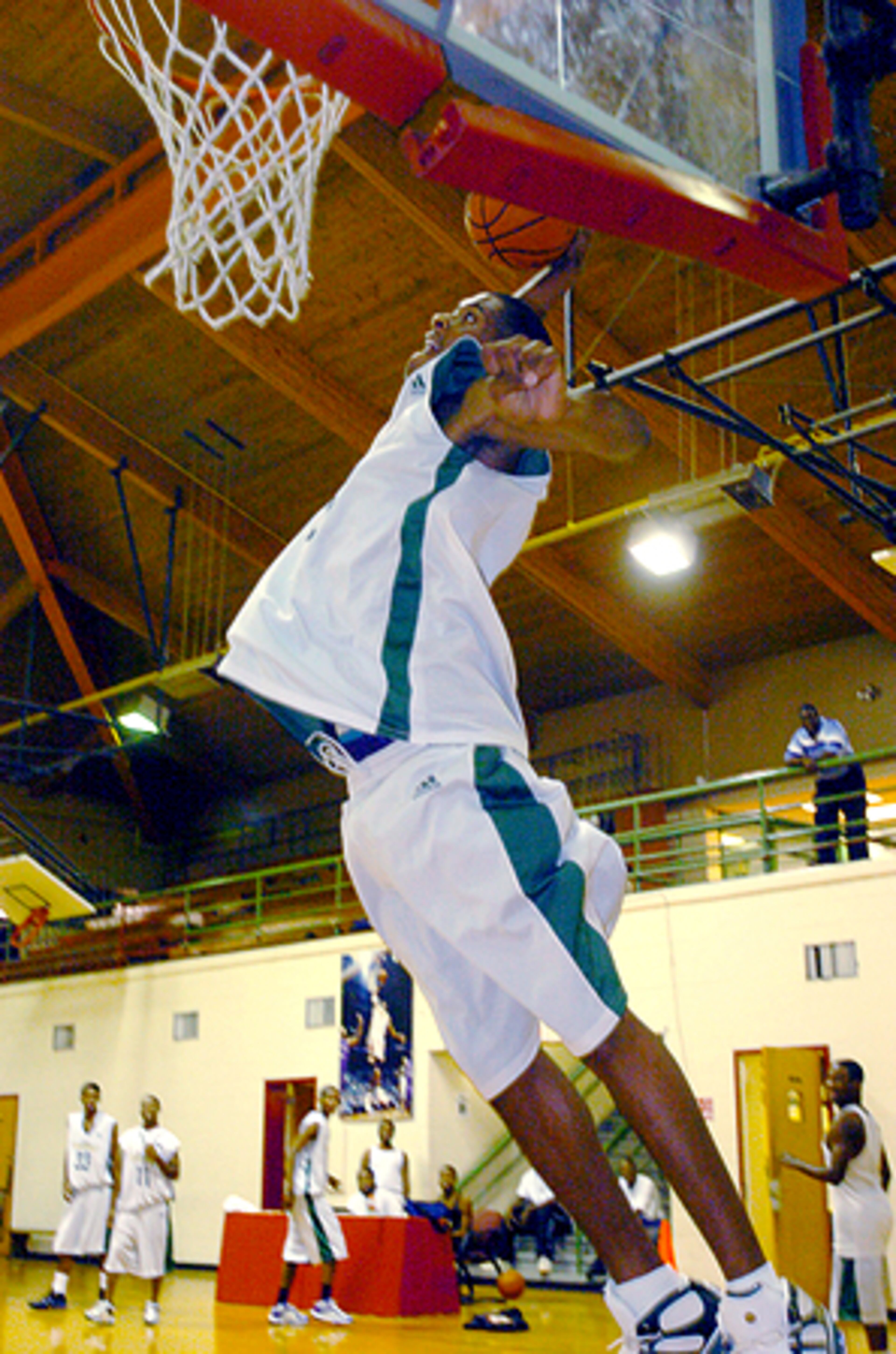 Scout.com national recruiting director Dave Telep gives us five reasons South Atlanta star Derrick Favors (above) is his No. 1-ranked player nationally in the high school basketball class of 2009: