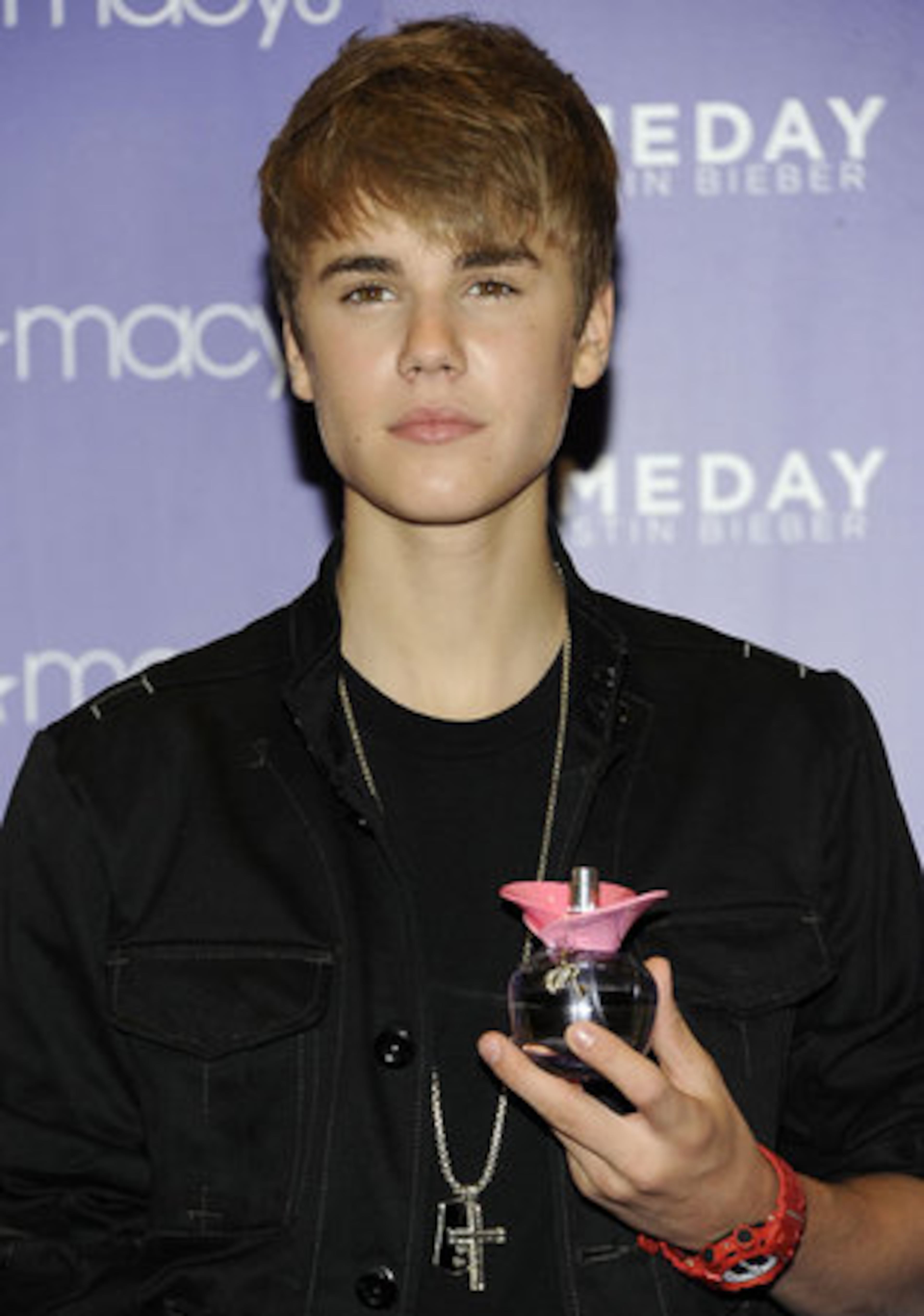 Bieber gets his serious about his new perfume.