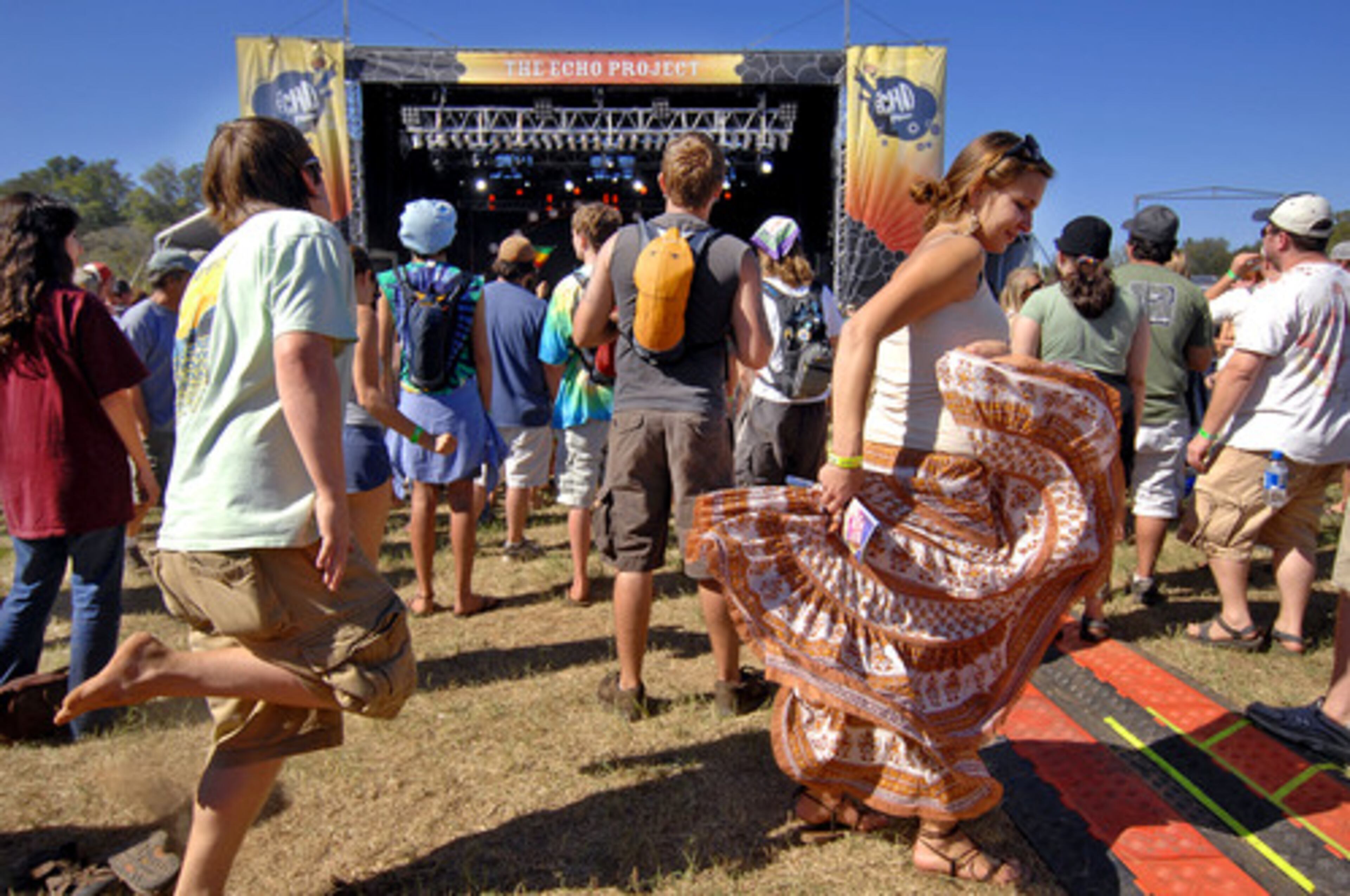 Jenna Dare, right, of Atlanta has room to feel the rhythm.