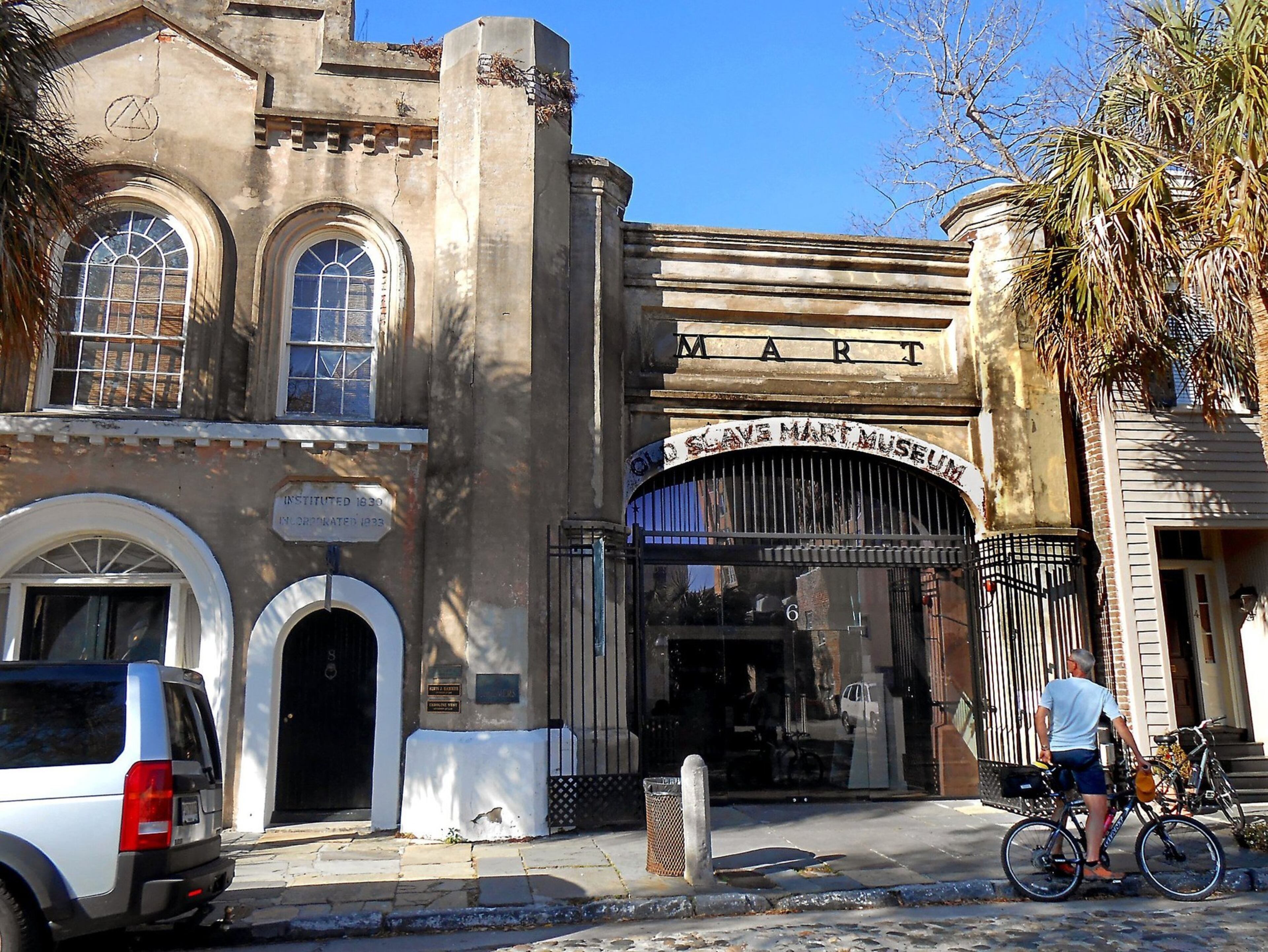 The Old Slave Mart Museum, located at 6 Chalmers St., recounts the story of Charleston’s role in the inter-state slave trade by focusing on the history of this particular building and site and the slave sales that occurred here. In the seven decades between the drafting of the U.S. Constitution and the Civil War, more than one million American-born slaves were sold away from plantations in the upper South to work the rapidly expanding cotton and sugar plantations in the lower South. (Alice Short/Los Angeles Times/MCT)