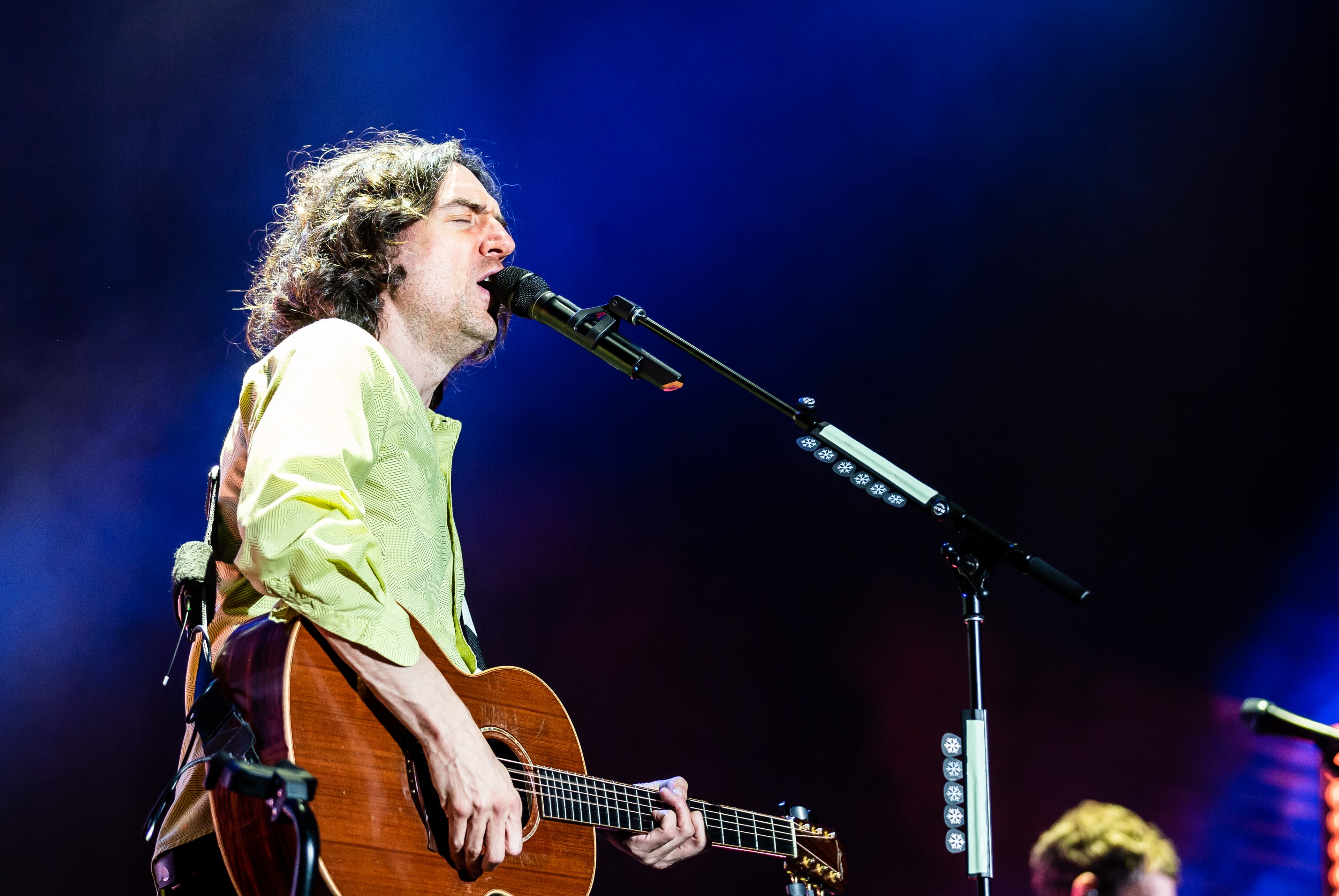 Snow Patrol singer Gary Lightbody repeatedly thanked the band's crew and Sheeran for support on the last night of their U.S. tour. Photo: Ryan Fleisher/Special to the AJC