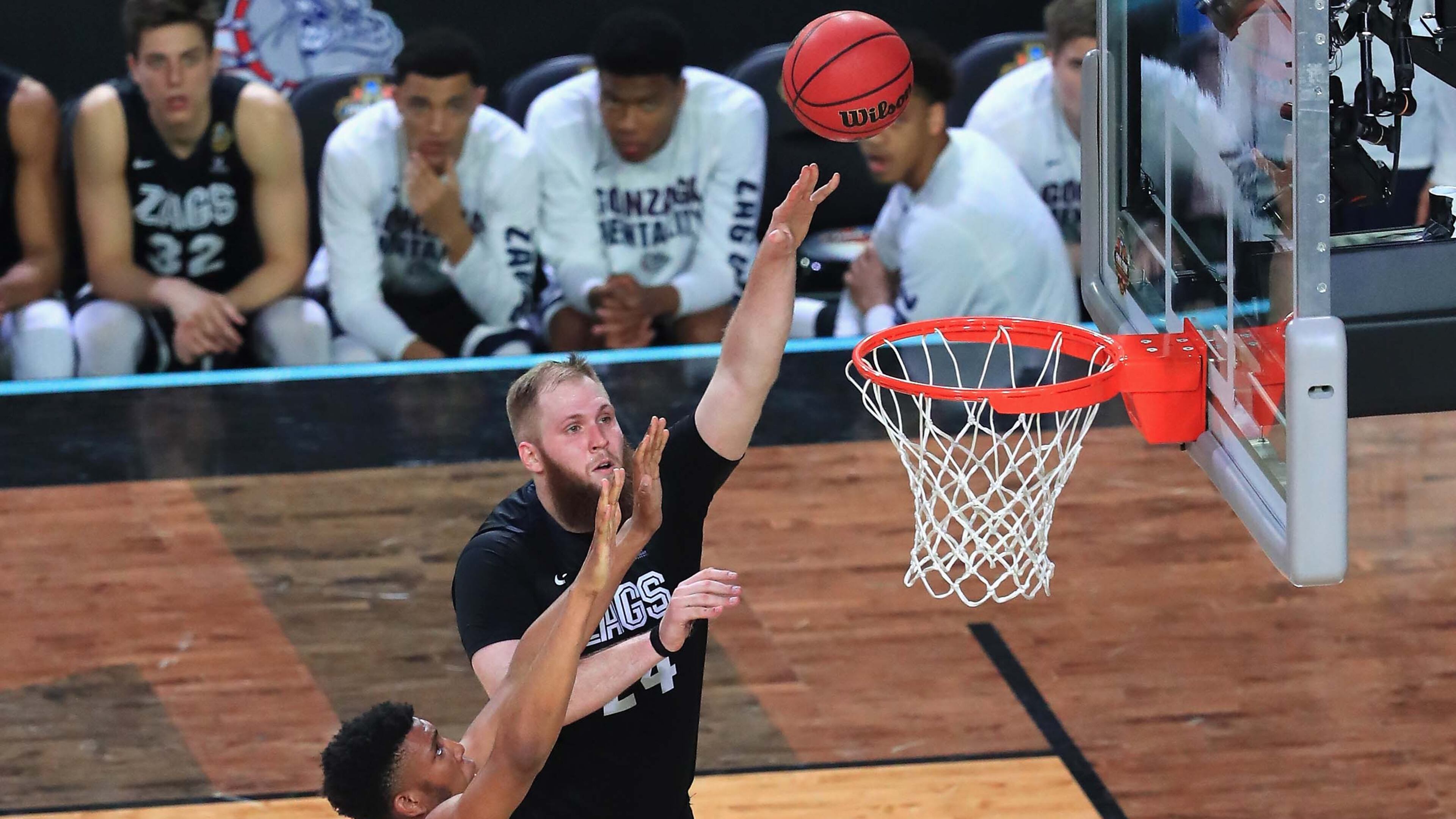Przemek Karnowski of the Gonzaga Bulldogs shoots in the second half against Tony Bradley of the North Carolina Tar Heels during the 2017 NCAA Men’s Final Four National Championship game at University of Phoenix Stadium on April 3, 2017 in Glendale, Arizona. (Photo by Christian Petersen/Getty Images)