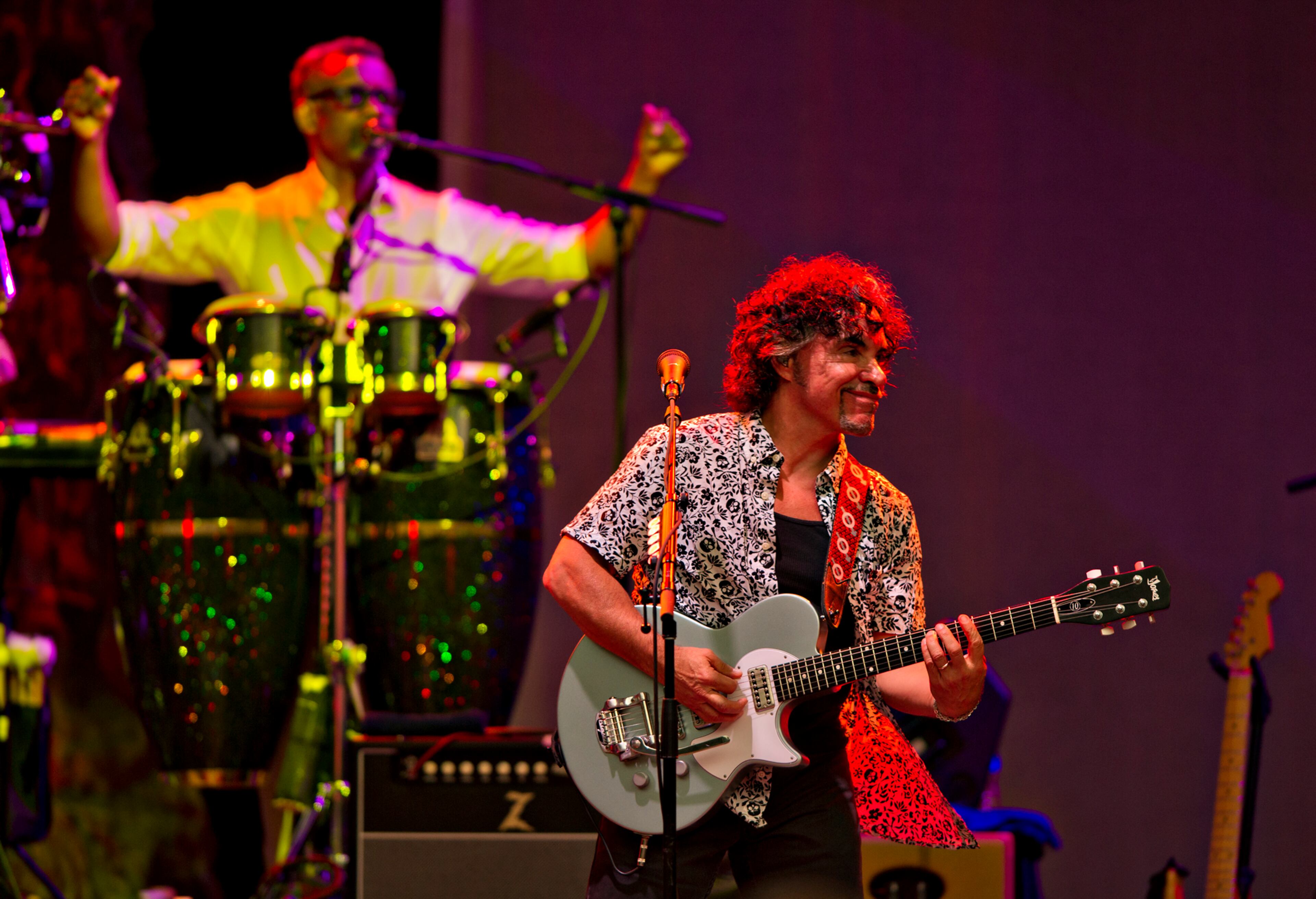 John Oates (right) and Daryl Hall perform Sunday, June 15, 2014 at Chastain Park Amphitheatre in Atlanta. JONATHAN PHILLIPS / SPECIAL