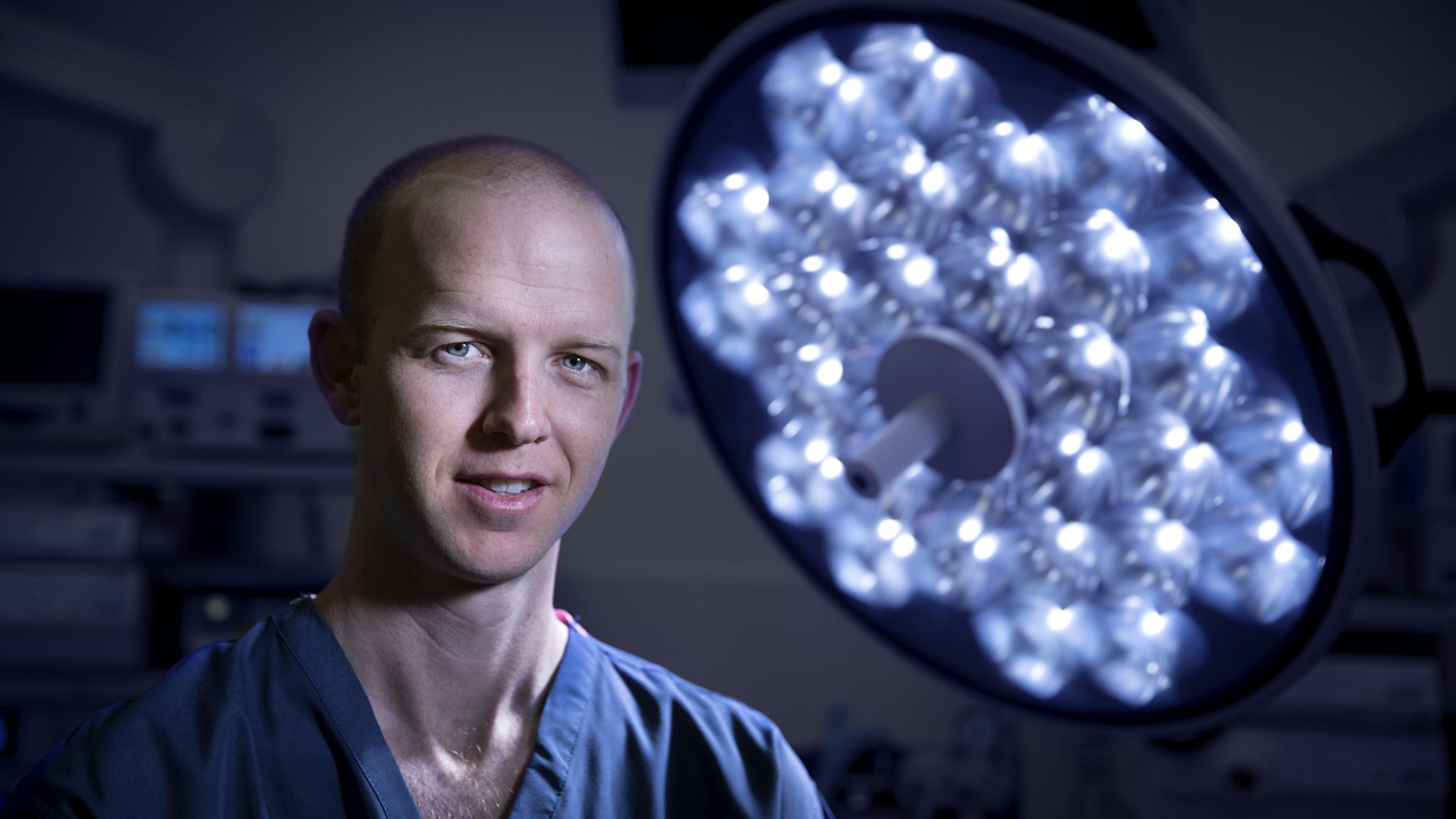 Dan Spinosa is a 4th year med student at UCSD who is going into OB. Photos taken in the operating room in The Center for The Future of Surgery, T. Denny Sanford Medical Education And Telemedicine Center at UCSD School of Medicine in La Jolla, Calif., on Feb. 21, 2018. (Allen J. Schaben /Los Angeles Times/TNS)