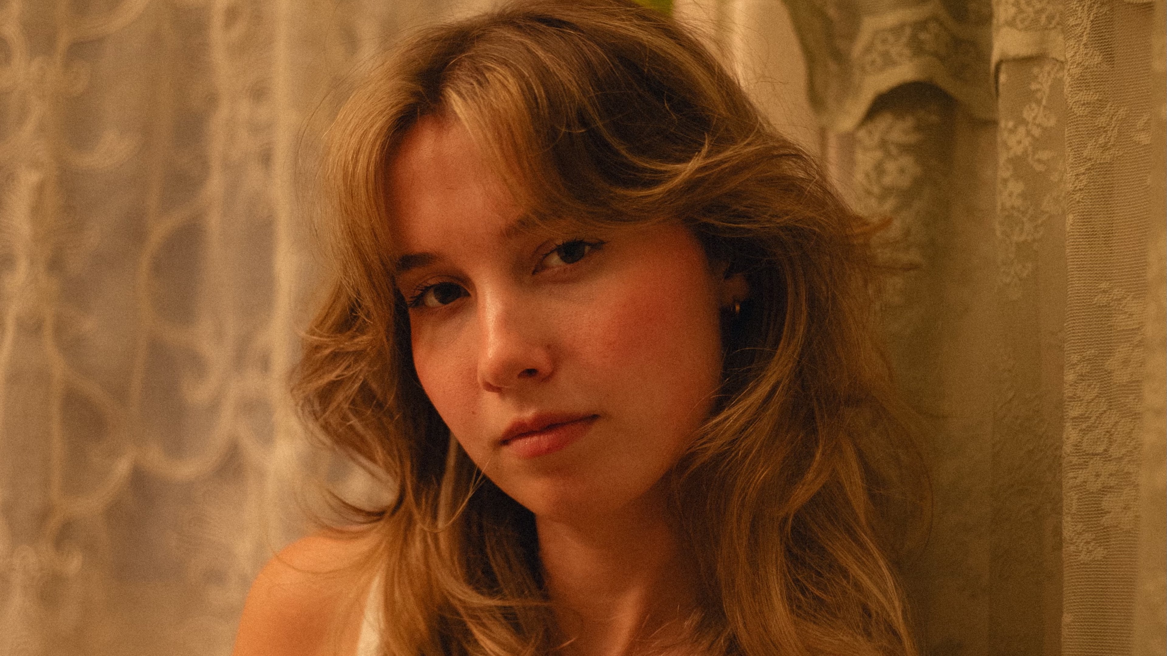 Canton native Sydney Rose, born Sydney Struchtemeyer, dropped her viral single "We Hug Now" on Feb. 13, 2025. The song led to her signing with Mercury Records. (Courtesy of Sofia Valladares)