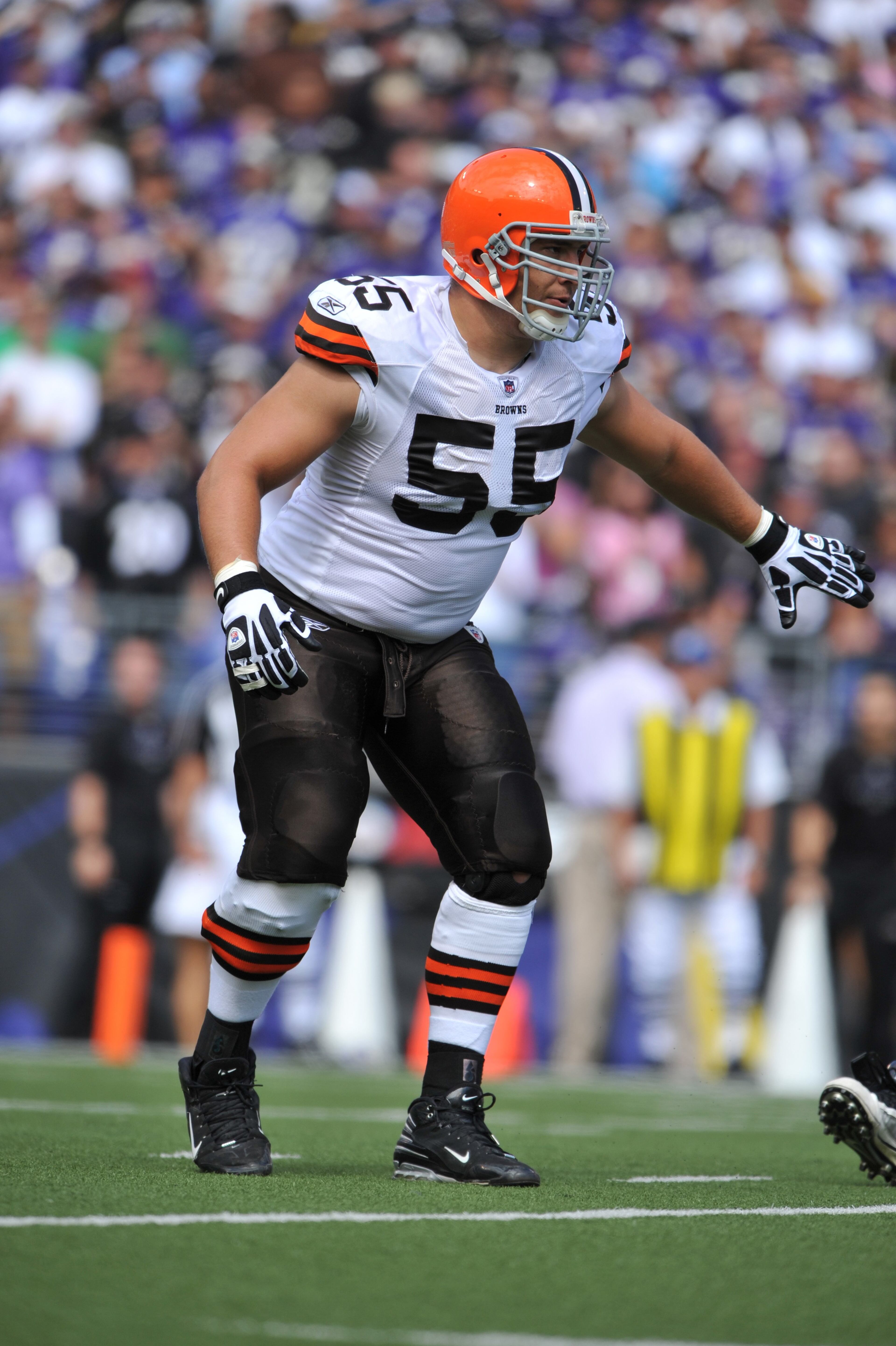 BALTIMORE - SEPTEMBER 27: Alex Mack #55 of the Cleveland Browns defends against the Baltimore Ravens at M&T Bank Stadium on September 27, 2009 in Baltimore, Maryland. The Ravens defeated the Browns 34-3. (Photo by Larry French/Getty Images)