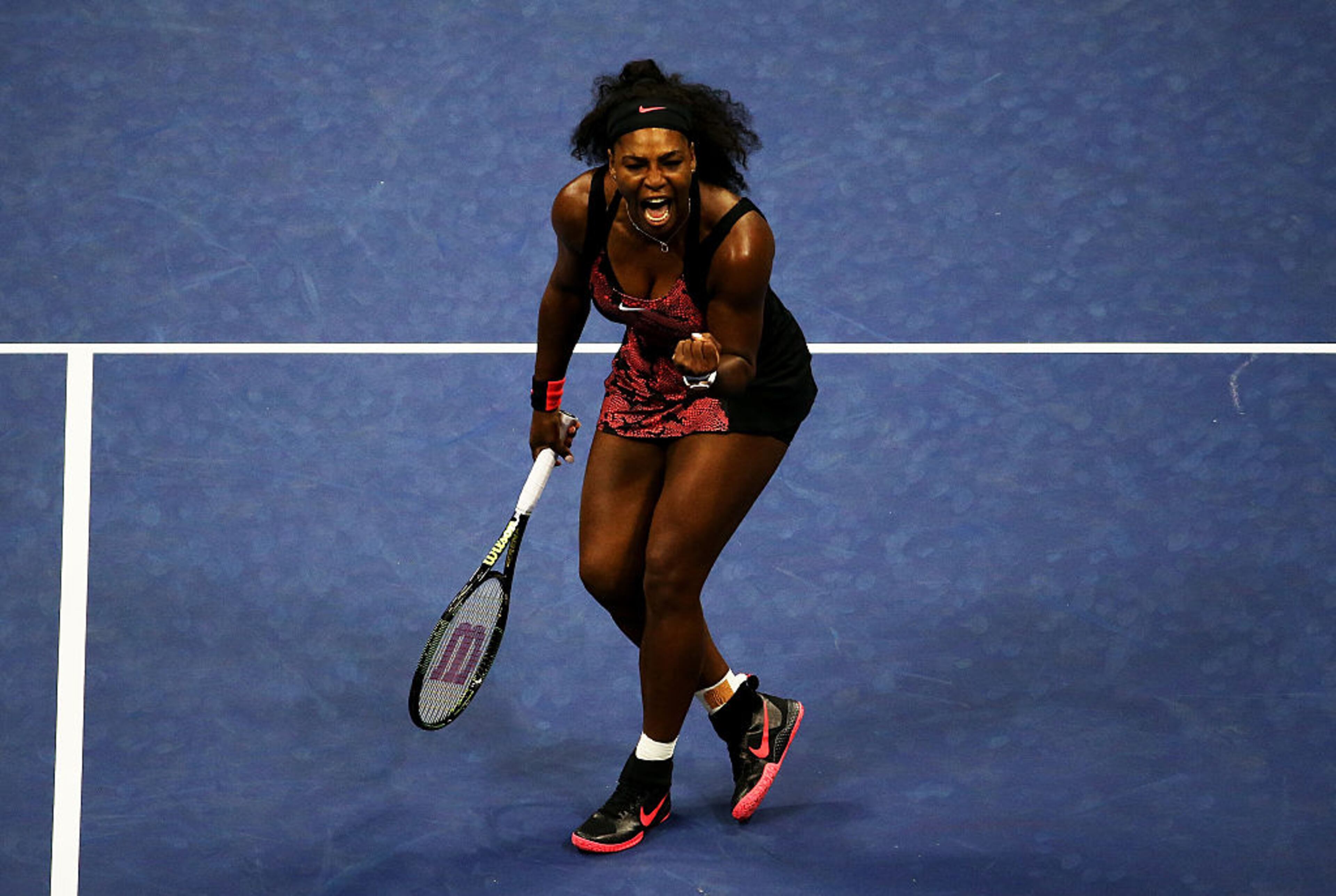 NEW YORK, NY - SEPTEMBER 04: Serena Williams of the United States reacts against Bethanie Mattek-Sands of the United States during their Women's Singles Third Round match on Day Five of the 2015 US Open at the USTA Billie Jean King National Tennis Center on September 4, 2015 in the Flushing neighborhood of the Queens borough of New York City. (Photo by Streeter Lecka/Getty Images)