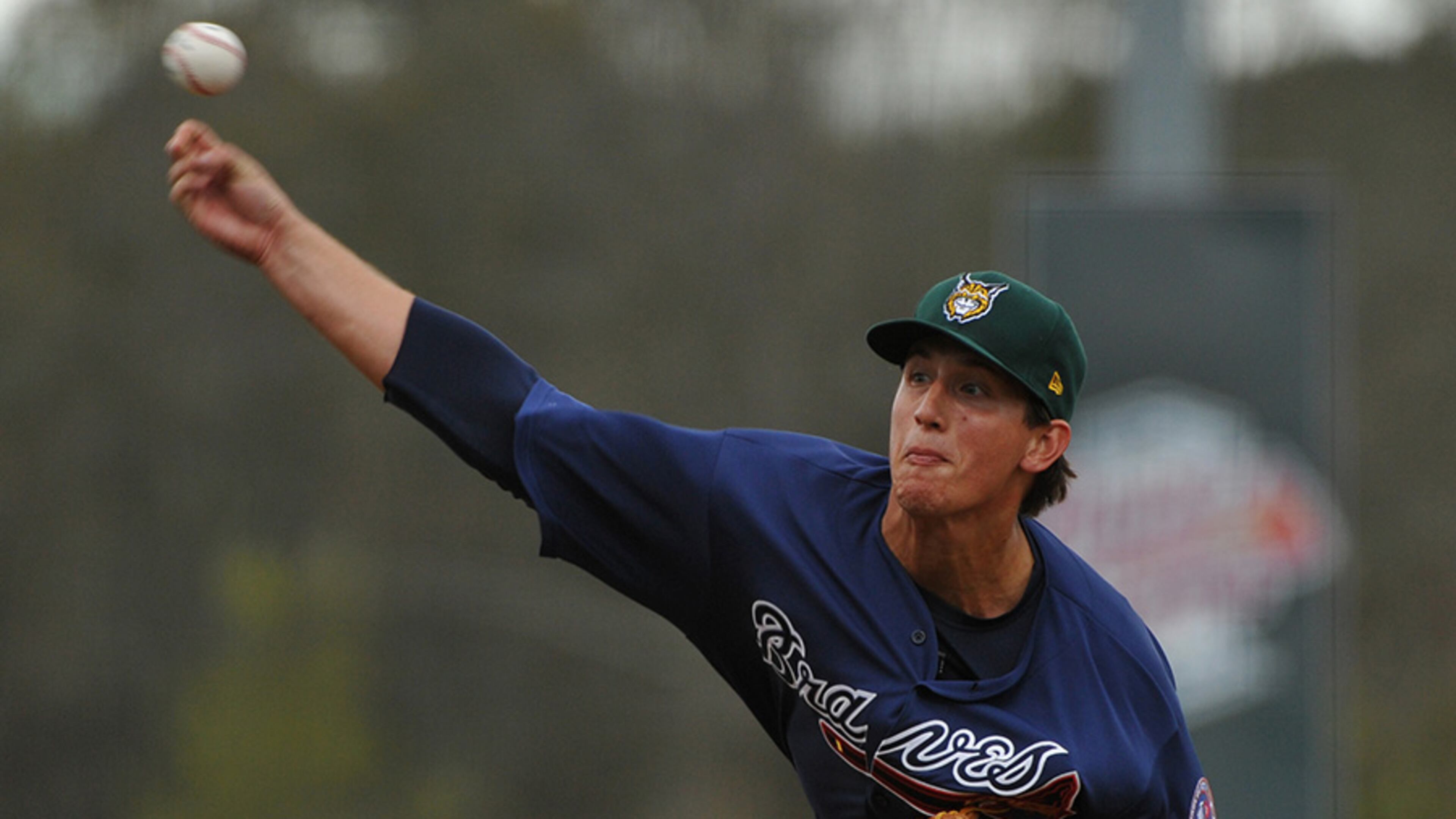 Lucas Sims delivers a pitch in 2014.