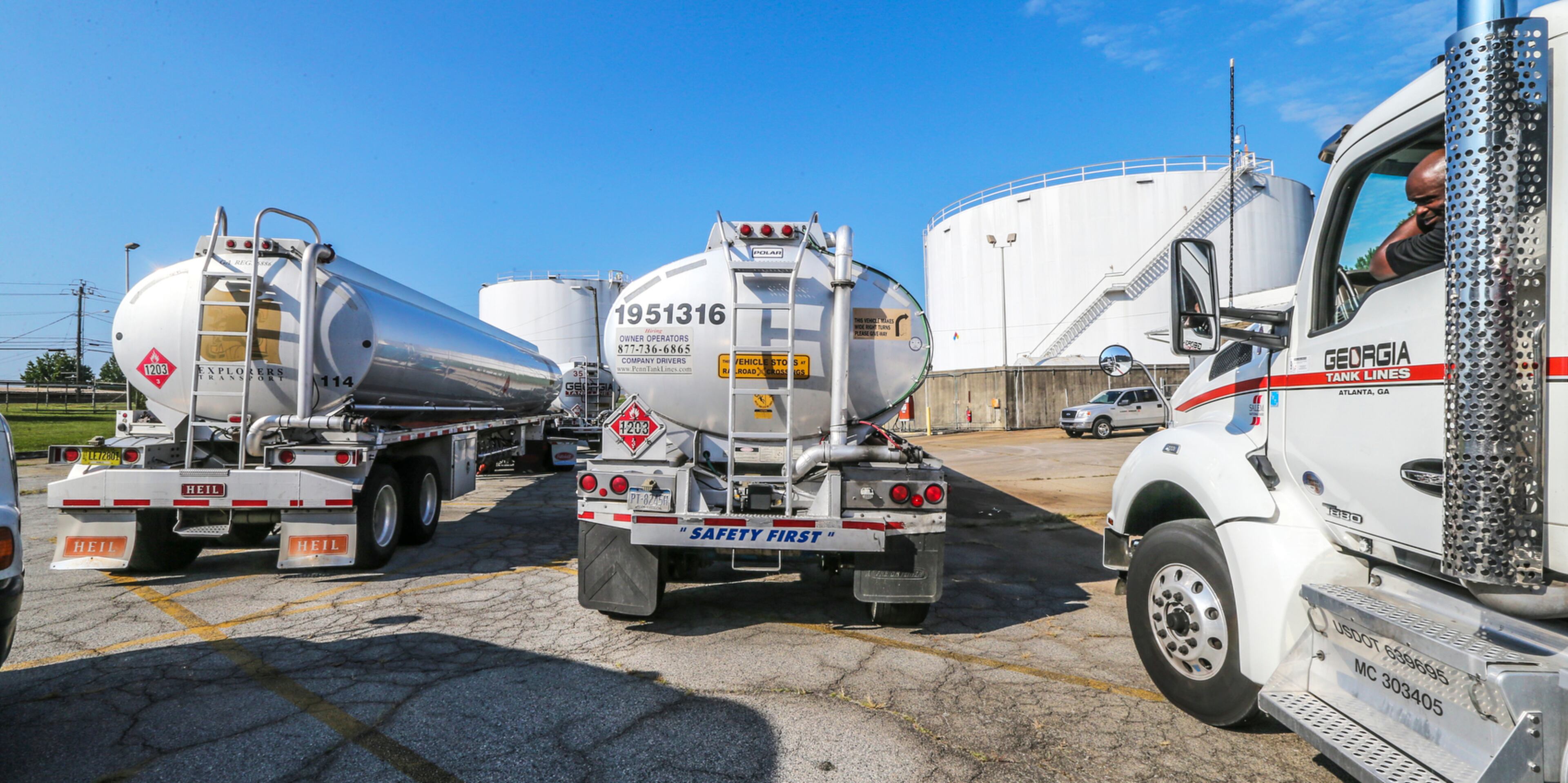 September 16, 2016 Doraville : Tanker trucks lined up for a long wait on Friday, Sept. 16, 2016 at the Kinder Morgan Doraville terminal at 6430 New Peachtree Road in Doraville where gasoline is distributed from the Colonial pipeline. Gov. Nathan Deal signed an emergency order aimed at smoothing the flow of gas into Georgia after a pipeline leak spilled an estimated 250,000 gallons of fuel in Alabama and caused an immediate bump in gas prices. More than 500 staffers were working to repair the Colonial Pipeline leak in Helena, Ala. along a stretch of pipeline that helps supply metro Atlanta with fuel. The average gas price in Atlanta rose from about $2.15 a gallon on Tuesday to $2.22 on Thursday, while national prices barely budged. The longer the outage continues, the greater the effect in Atlanta, said Gregg Laskoski, senior petroleum analyst for GasBuddy, which specializes in fuel information. Colonial is one of two companies operating large pipelines from Gulf refineries, and the other company has not reported a problem, Laskoski said. “But the Colonial pipeline is the primary supplier to the metro Atlanta area,” he said. Nothing propels prices like a shortage – or rumors of one. JOHN SPINK /JSPINK@AJC.COM