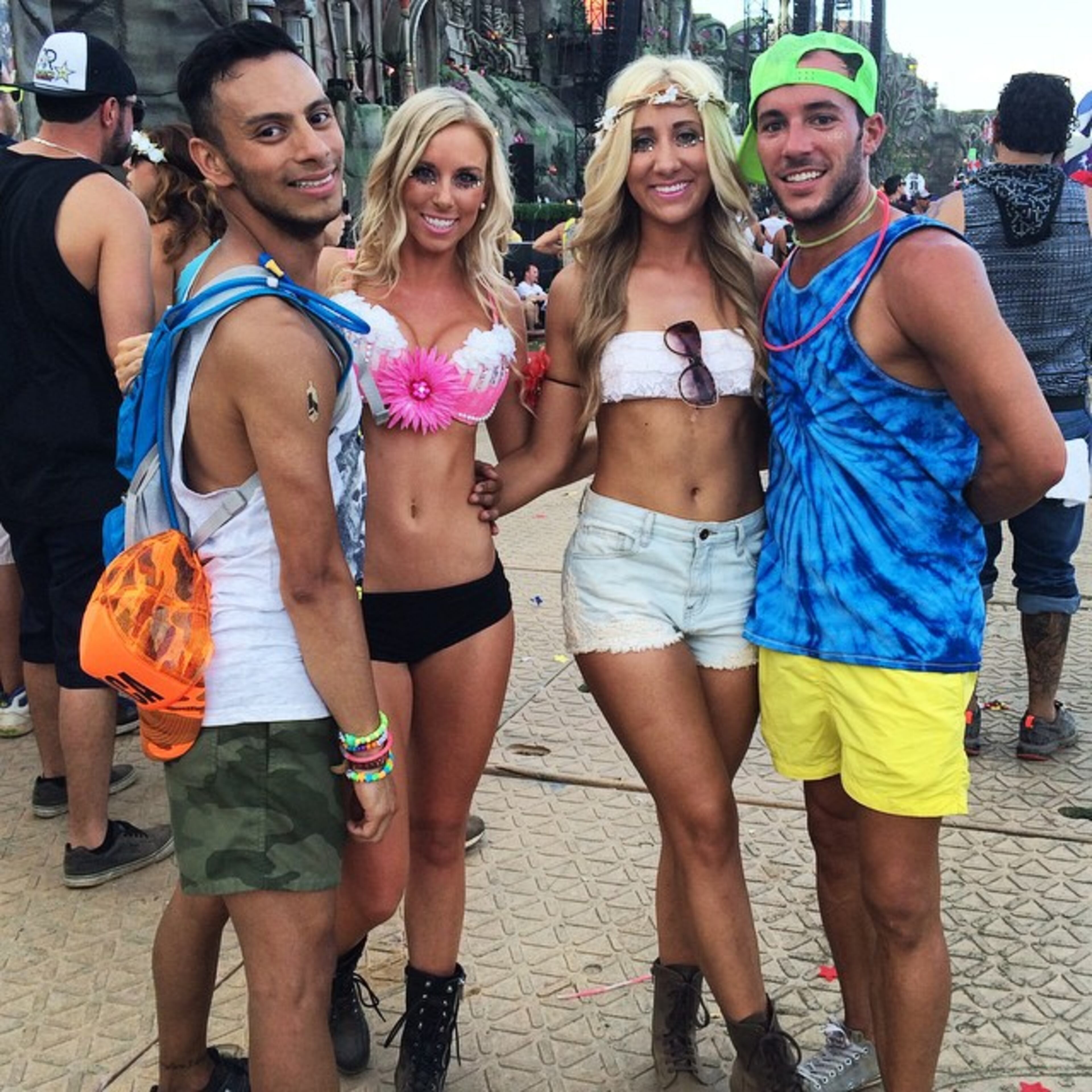 taysweezy: #TomorrowWorld round 2 yesterday @deenso7 !