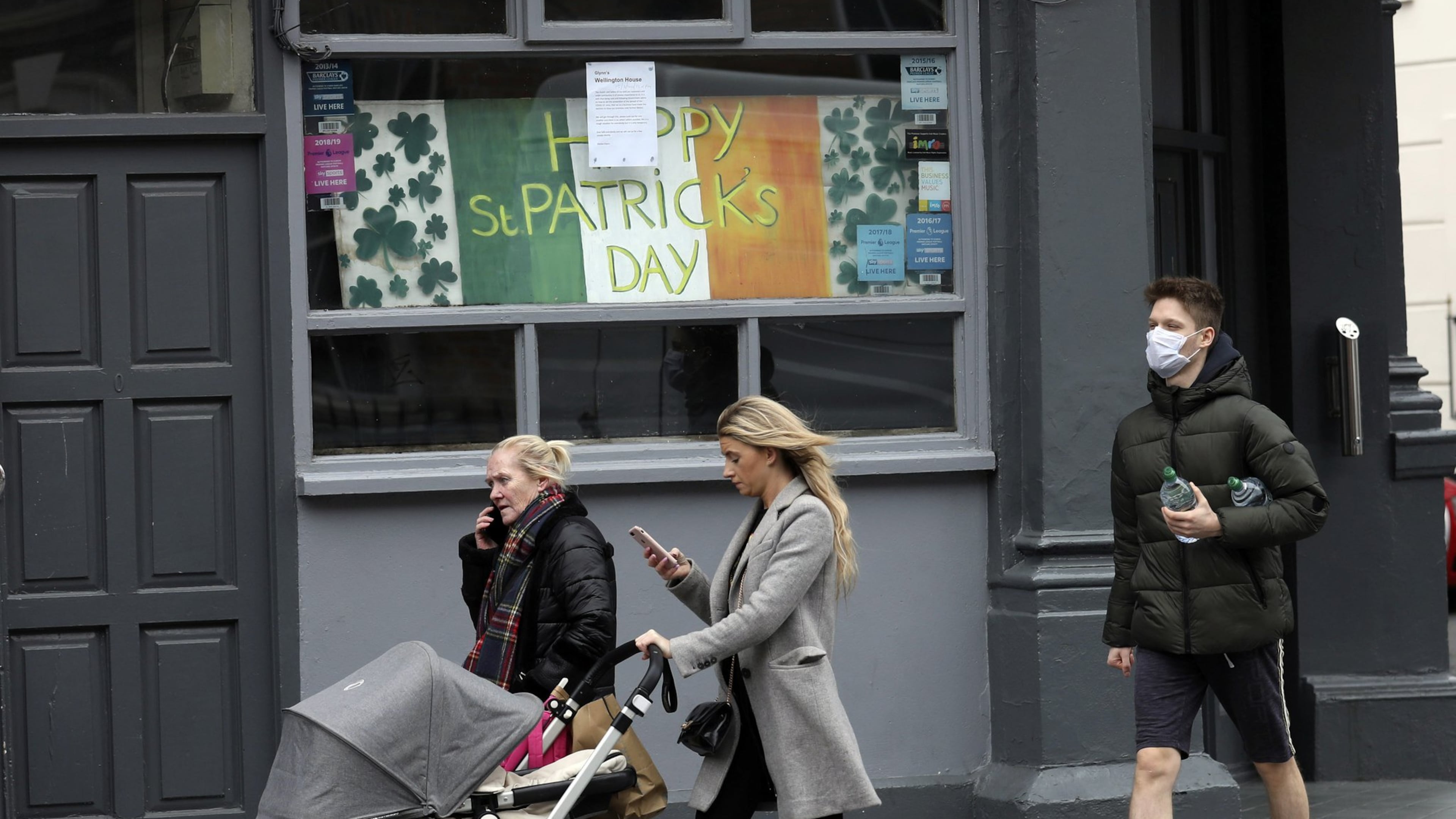 People on the streets of Dublin, Ireland on March 16, 2020. (AP Photo/Peter Morrison)