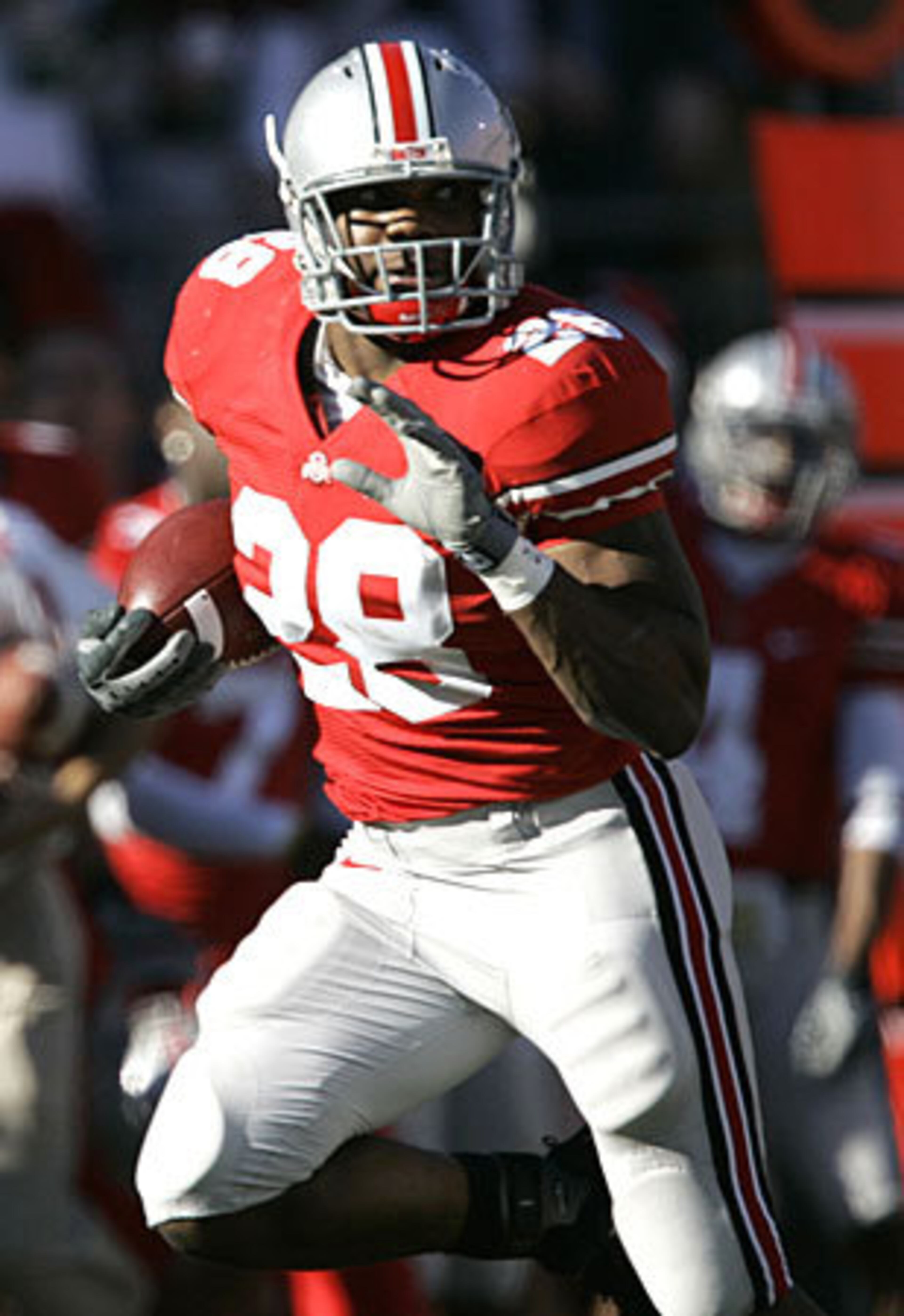 Ohio State has been blitzed in the title game for two straight years. But running back Chris "Beanie" Wells and the Buckeyes are expected to be in the hunt again. Odds: 6-1