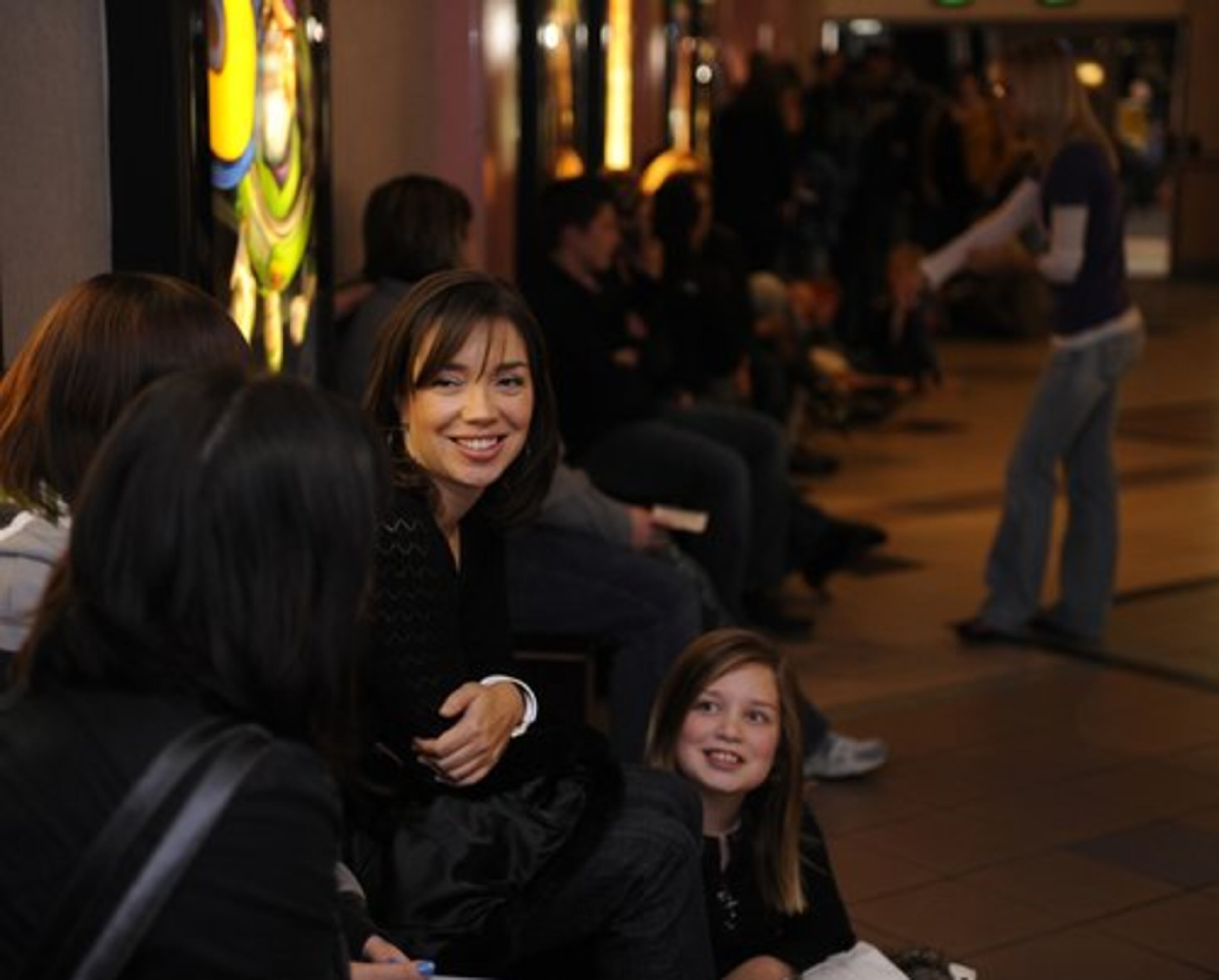 Lisa Hasty and her daughter Ella Hasty, 11, made themselves comfortable in line.
