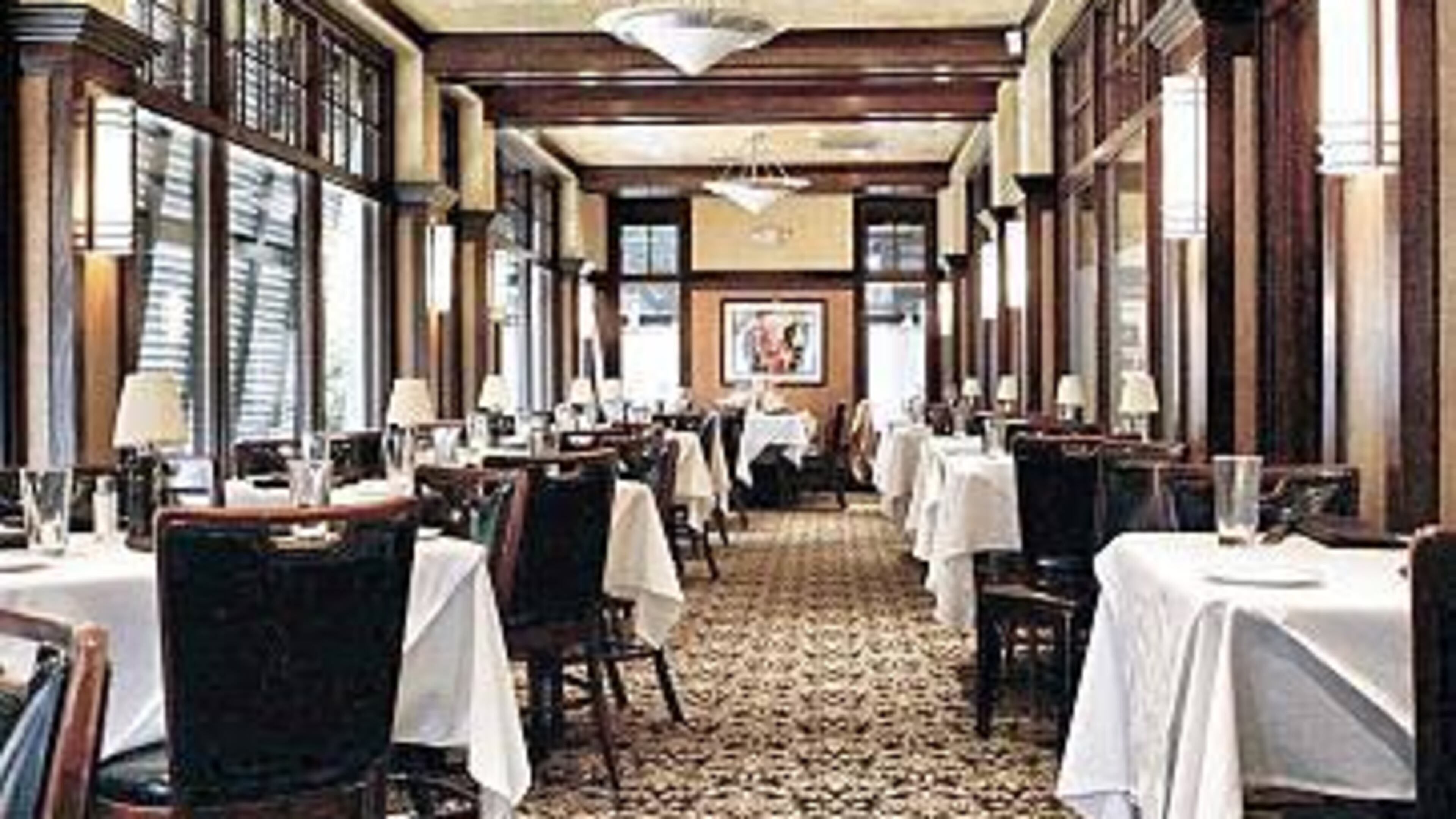 McKendrick's, a steakhouse in Dunwoody, is a stylish setting for a rehearsal dinner.