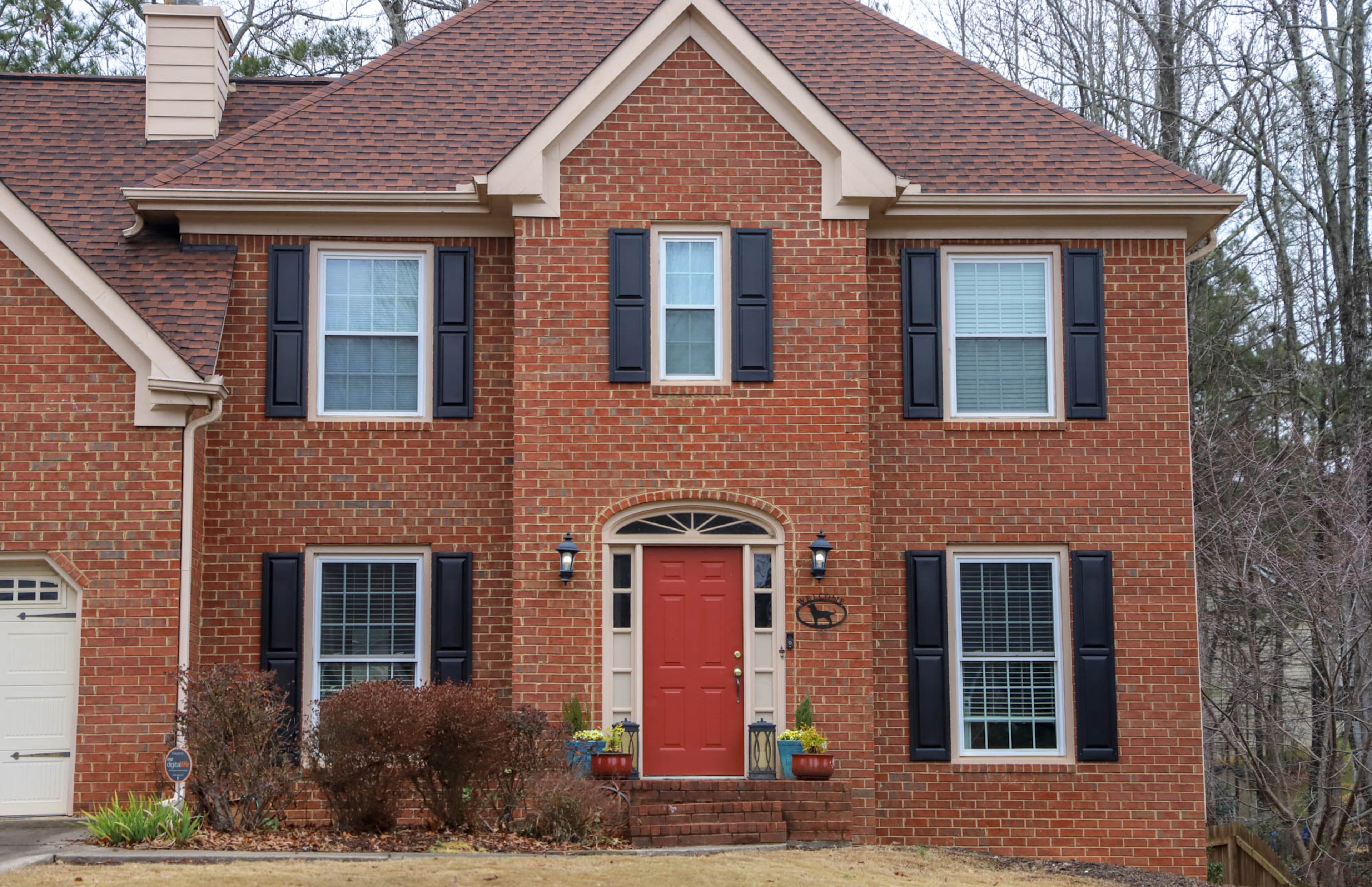 Michael and Margaret Fields bought their traditional brick home when it was only five years old, in 1998. The home is 2,200 square feet with four bedrooms and two-and-a-half bathrooms, and last year they rearranged the main floor to omit a formal living room that was rarely used and create a larger dining room and a cozy reading room. Text by Shannon Dominy/Photo by Reynolds Rogers