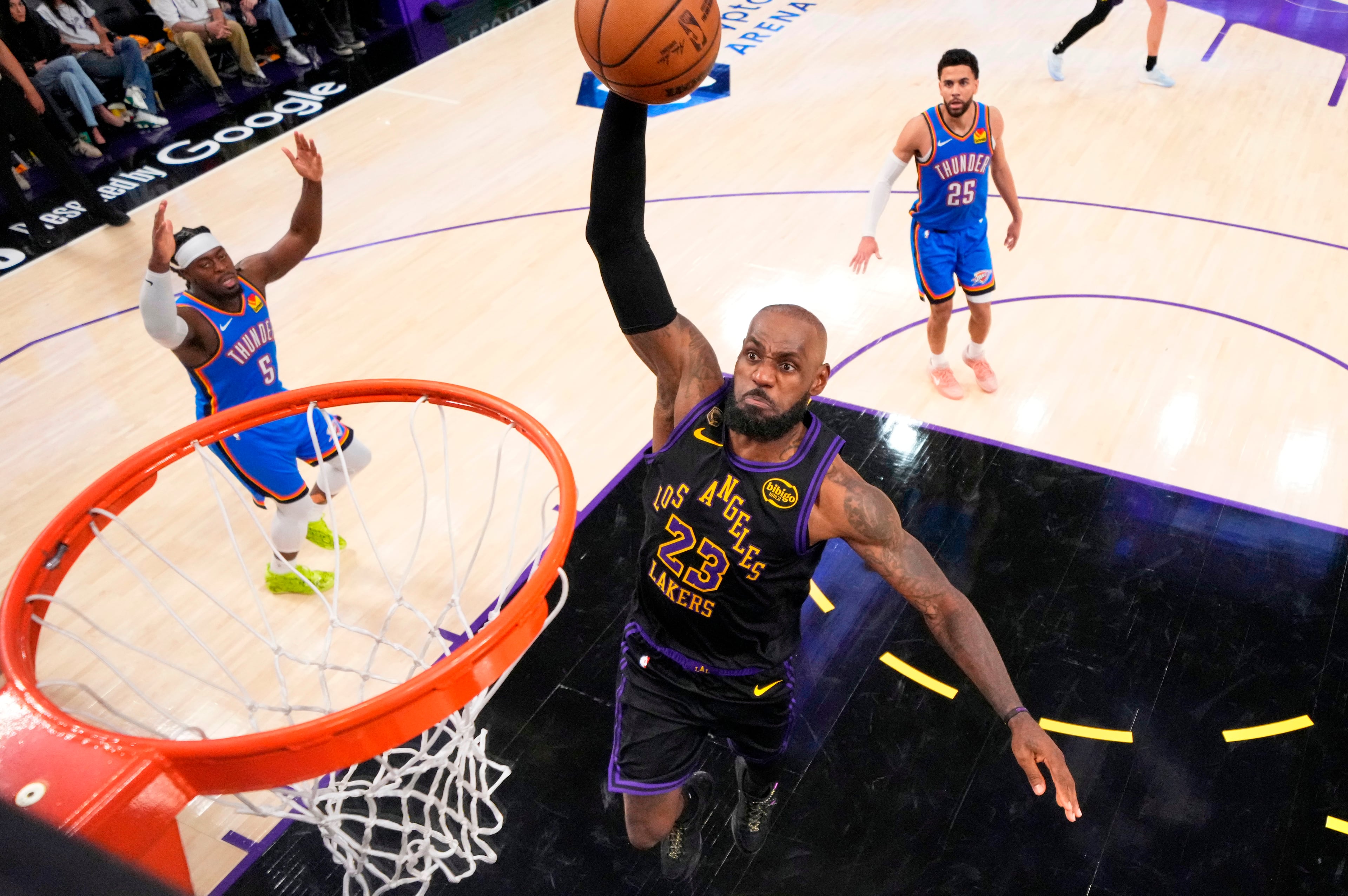APTOPIX Thunder Lakers Basketball