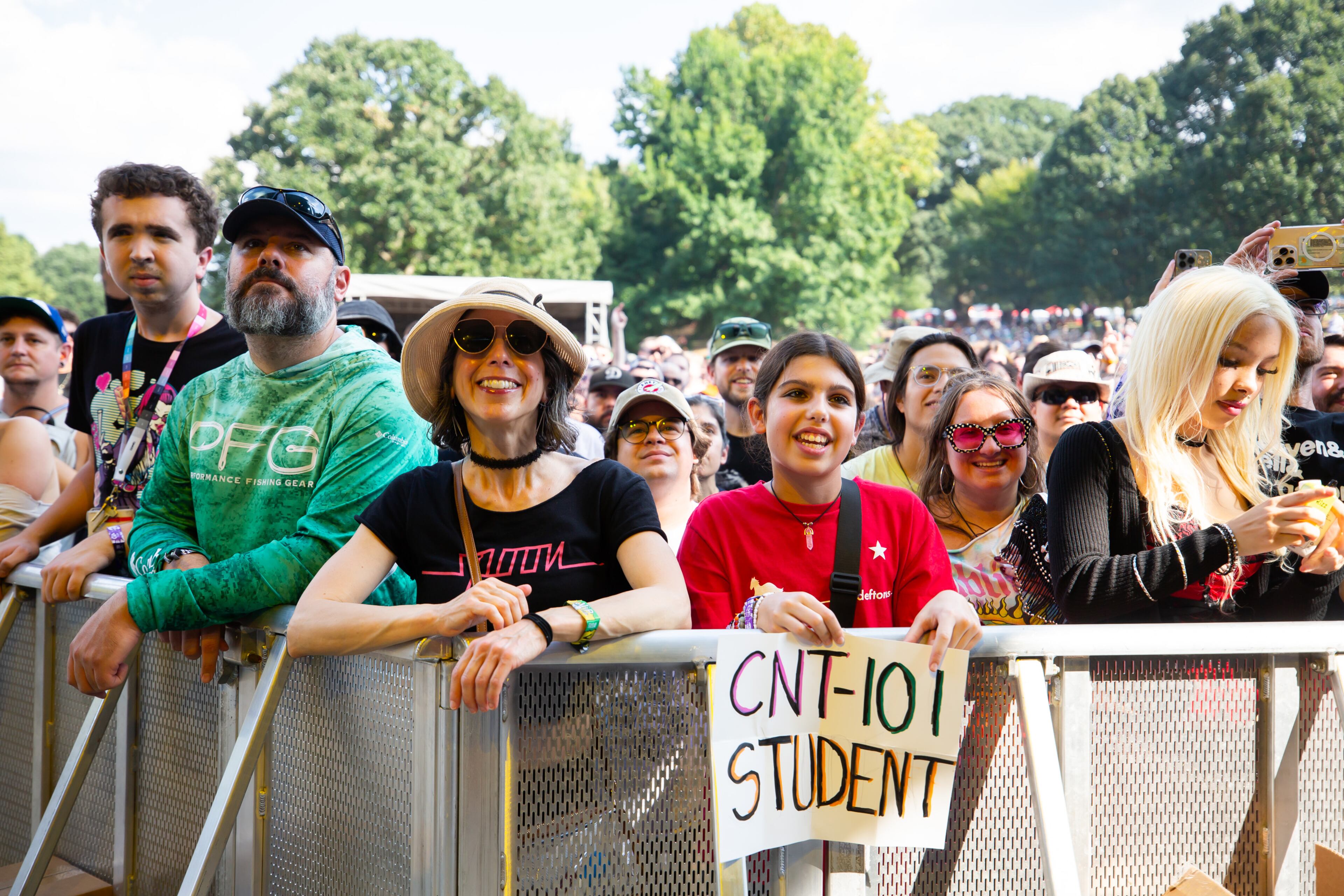 Crowds gather into Piedmont Park during Day 1 of the Shaky Knees Music Festival on Friday, Sept. 19, 2025, in Atlanta. (Ryan Fleisher for the AJC)