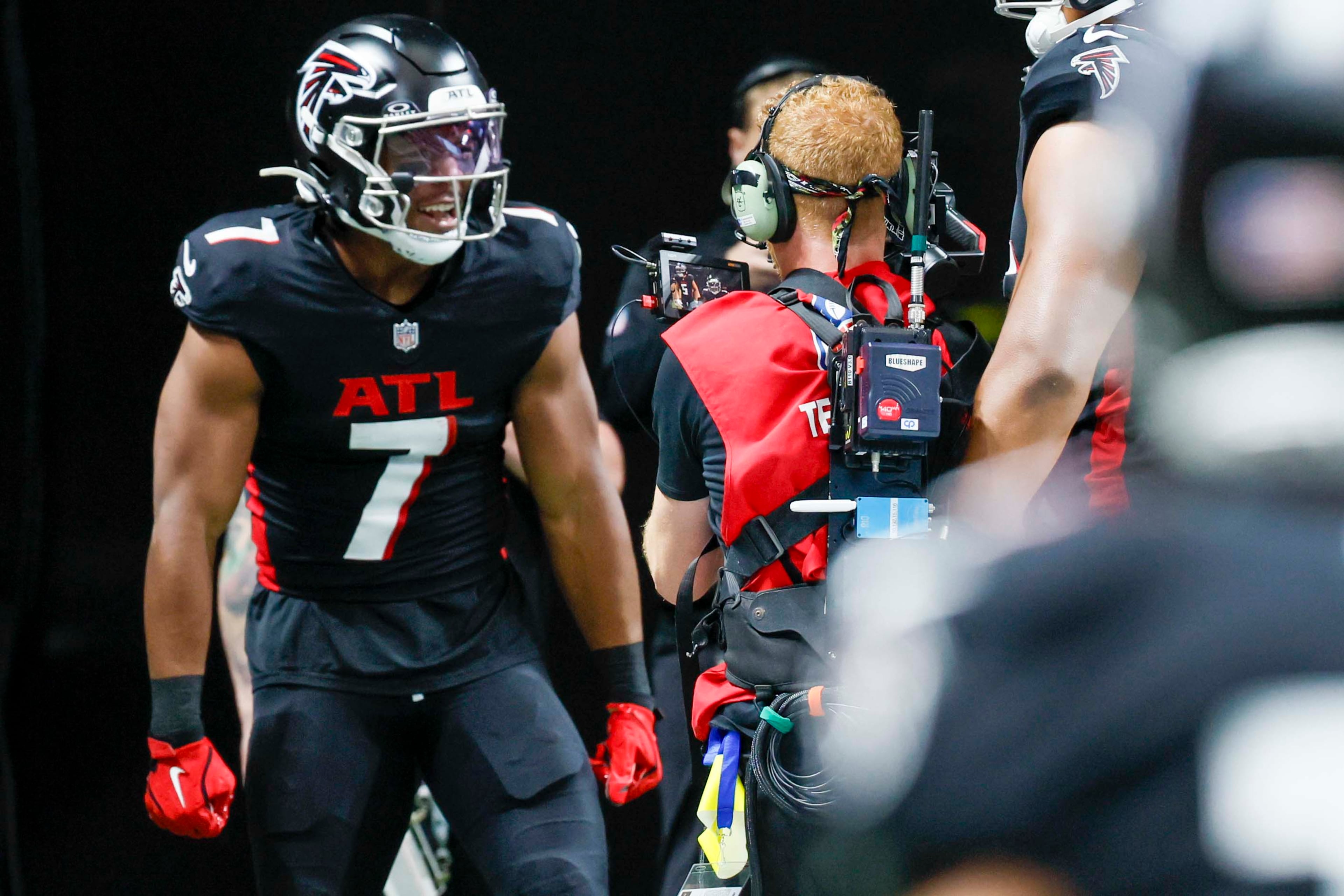 Atlanta Falcons running back Bijan Robinson (7) reacts after his touchdown during the first half of an NFL football game against the Tampa Bay Buccaneers at Mercedes-Benz Stadium on Sunday, September 7, 2025, in Atlanta.
(Miguel Martinez/ AJC)
