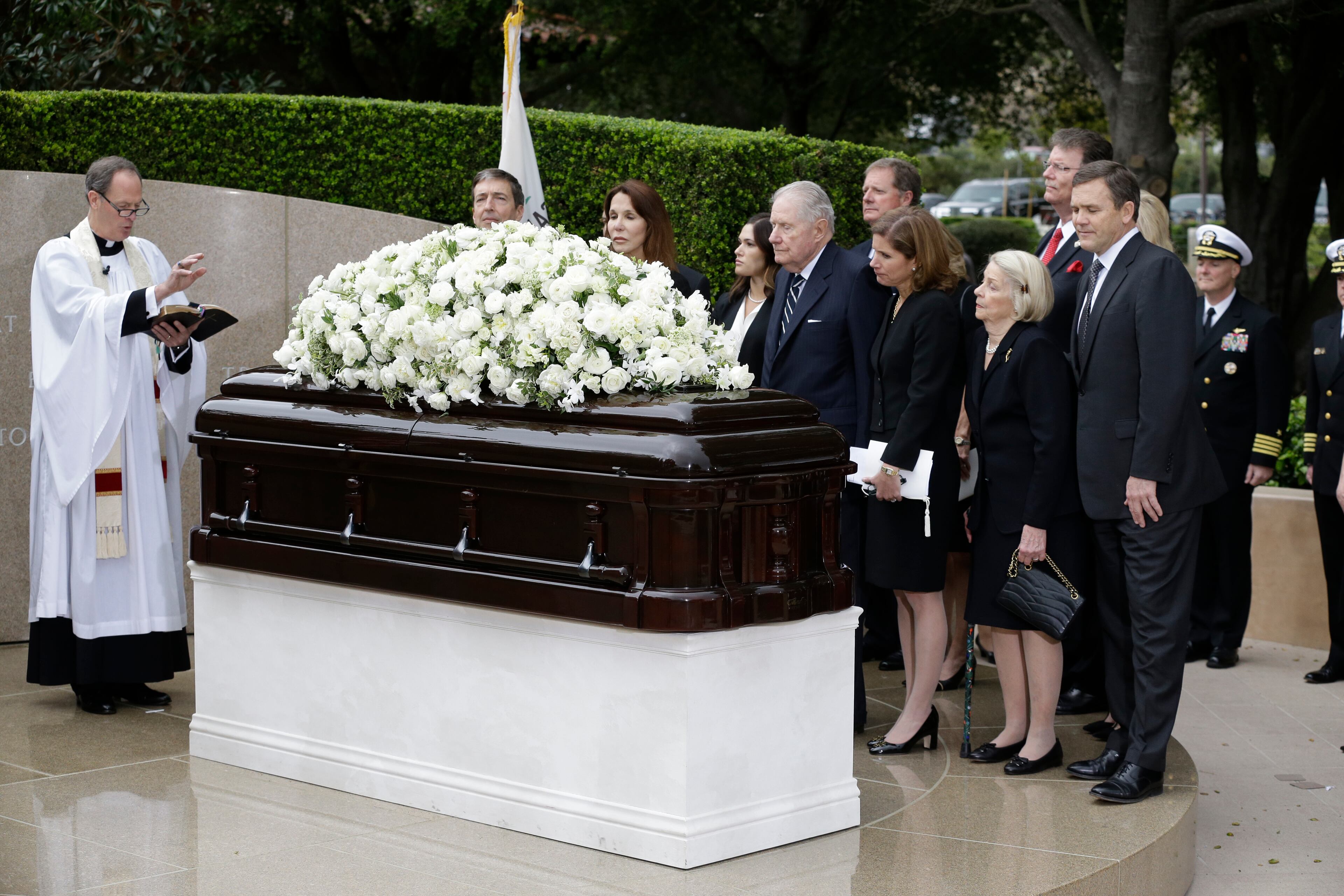 Family and close friends gather for a graveside service for Nancy Reagan at the Ronald Reagan Presidential Library, Friday, March 11, 2016 in Simi Valley, Calif. (AP Photo/Chris Carlson)