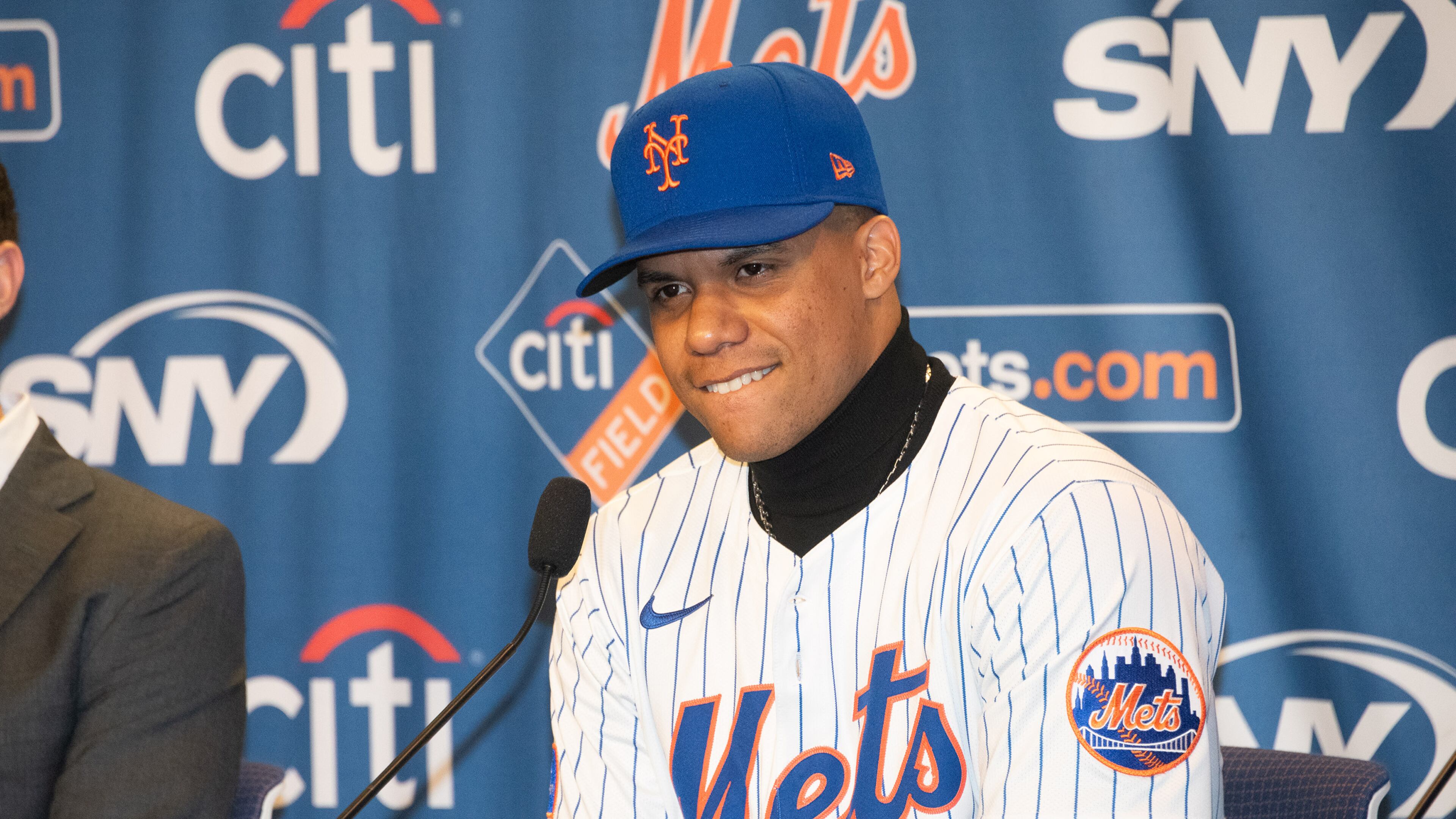 The New York Mets introduce Juan Soto at a news conference at Citi Field in Queens, New York, on Thursday, Dec. 12, 2024. (Gardiner Anderson/New York Daily News/TNS)