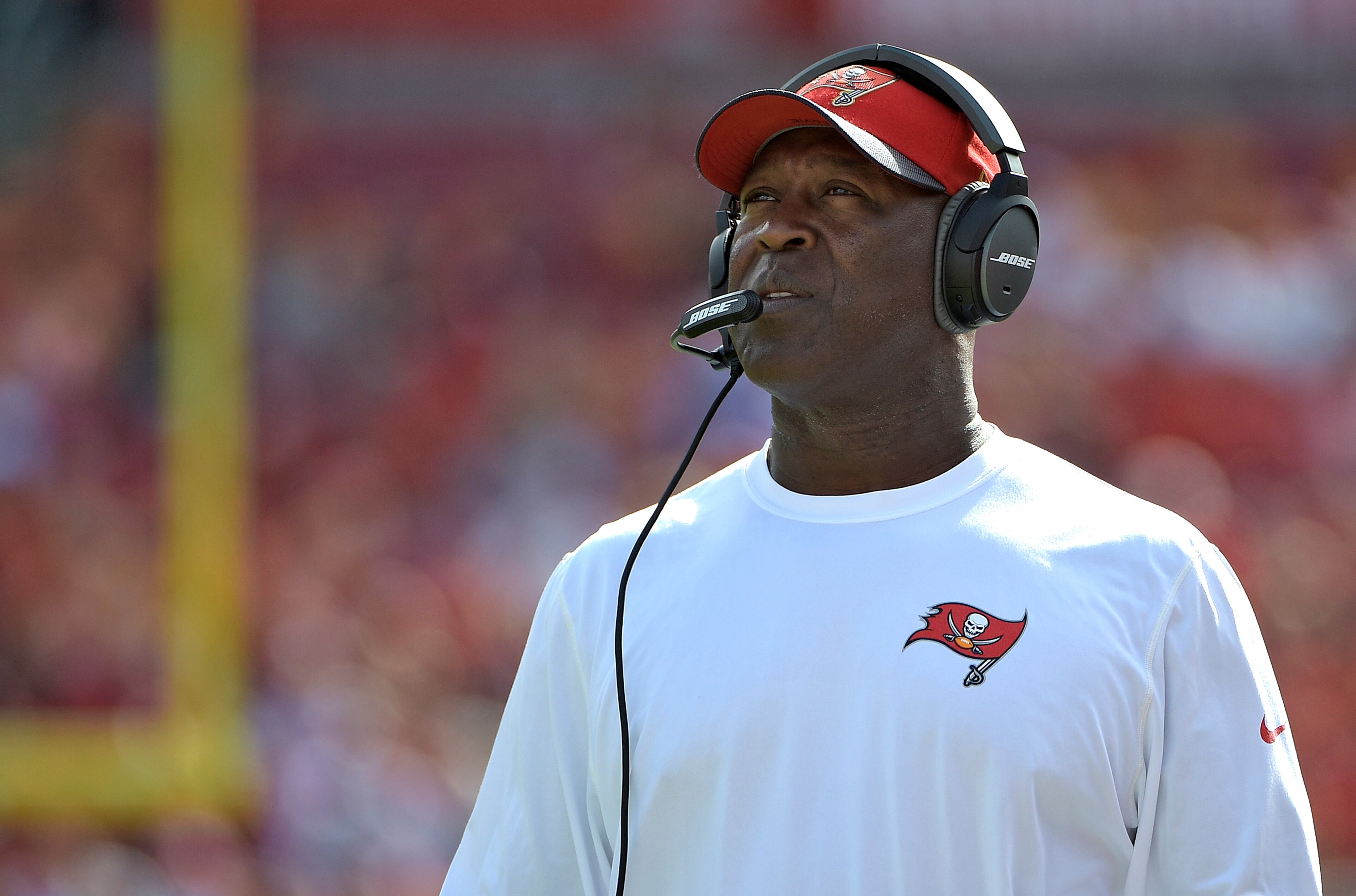 Tampa Bay Buccaneers head coach Lovie Smith looks out onto the field during the second quarter of an NFL football game against the Atlanta Falcons Sunday, Dec. 6, 2015, in Tampa, Fla. (AP Photo/Phelan M. Ebenhack)