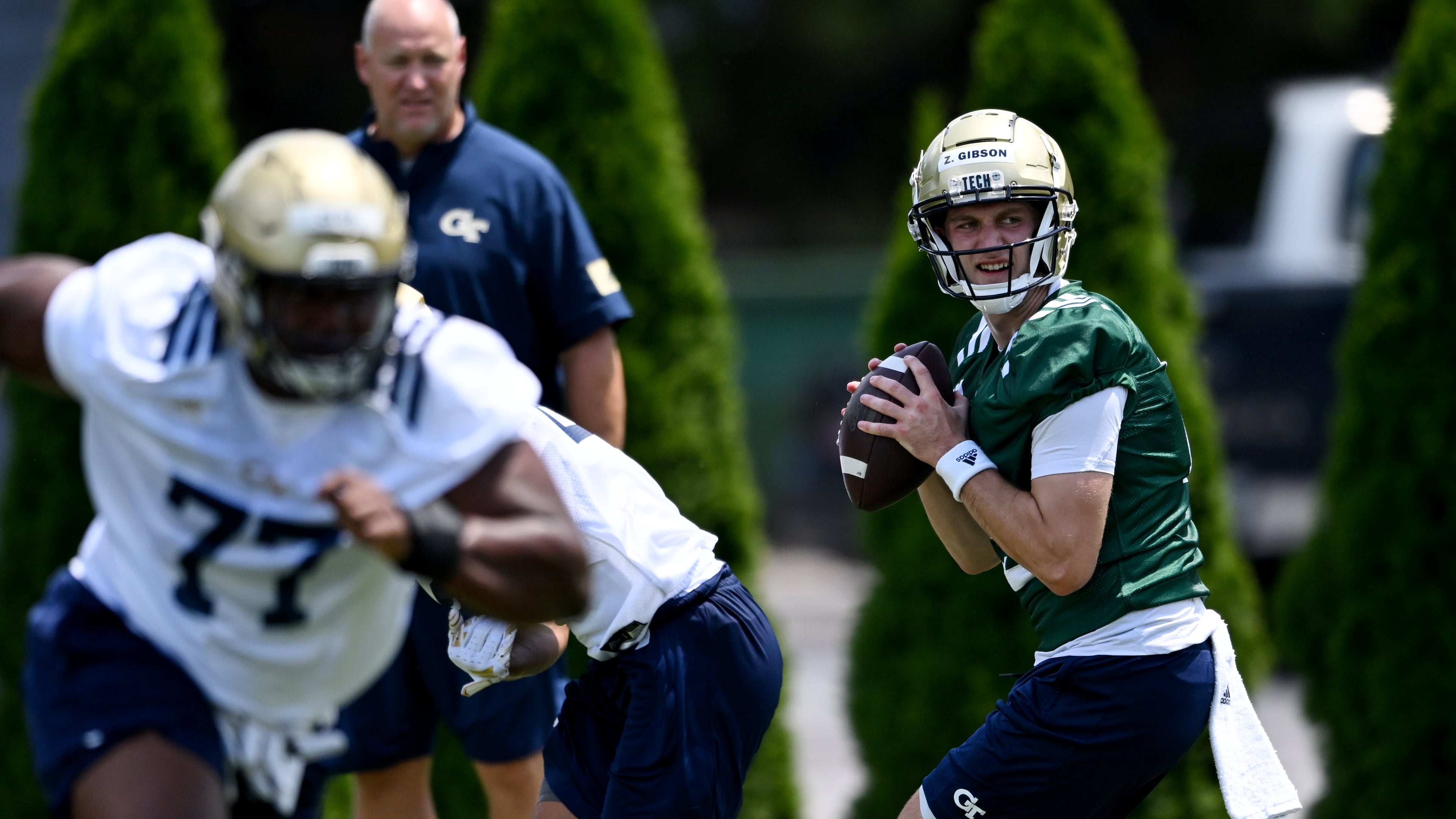 Georgia Tech quarterback Zach Gibson (15) prepares to throw a ball during a practice at Rose Bowl Field, Tuesday, Aug. 1, 2023, in Atlanta. (Hyosub Shin / Hyosub.Shin@ajc.com)