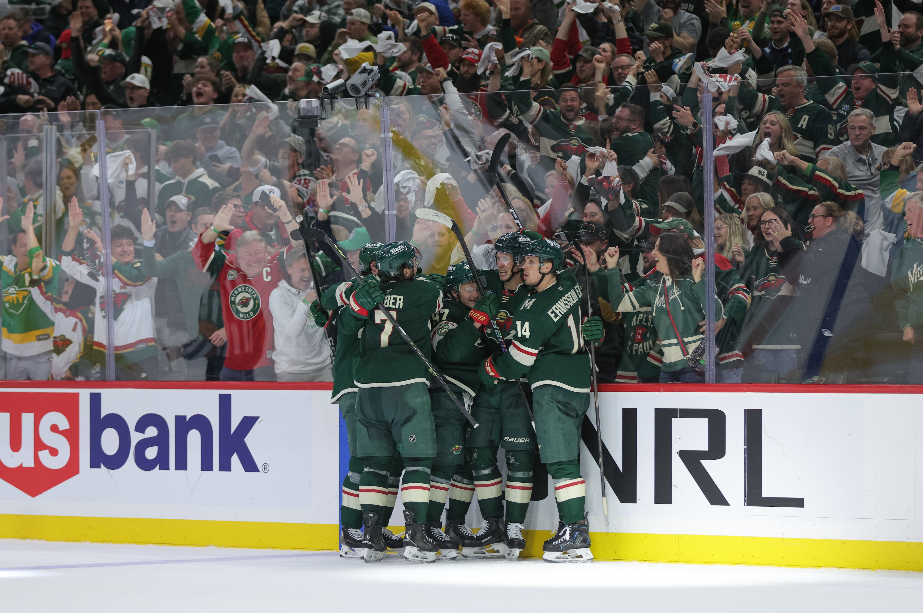 Stars Wild Hockey