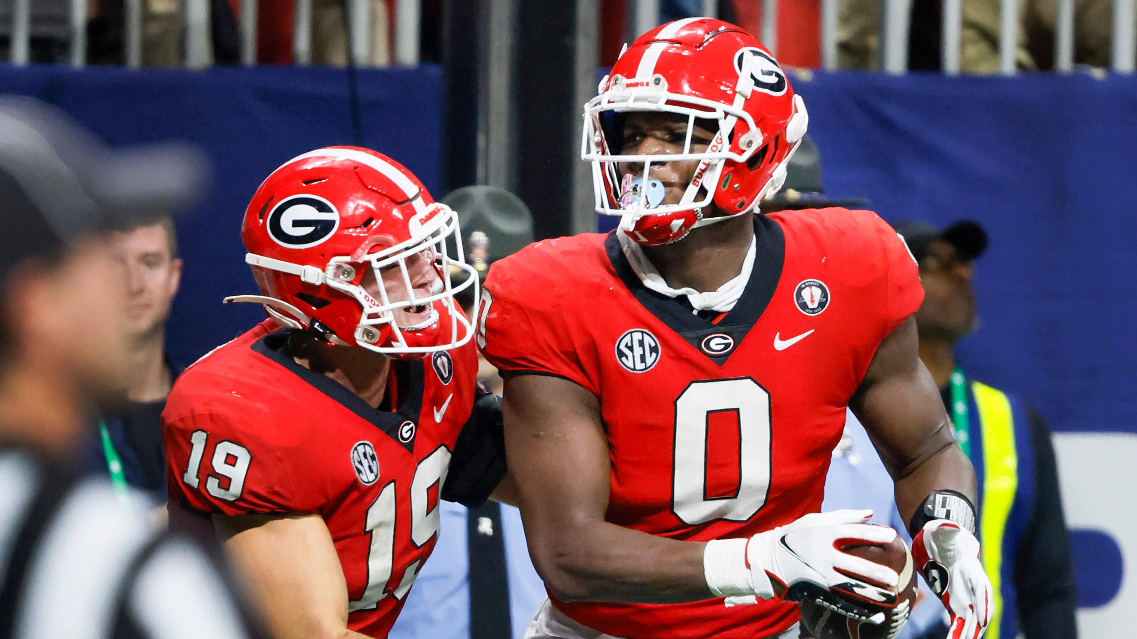 Georgia Bulldogs tight end Darnell Washington (0) celebrates a two point conversion against the LSU Tigers during the second half of the SEC Championship Game at Mercedes-Benz Stadium in Atlanta on Saturday, Dec. 3, 2022. (Bob Andres / Bob Andres for the Atlanta Constitution)