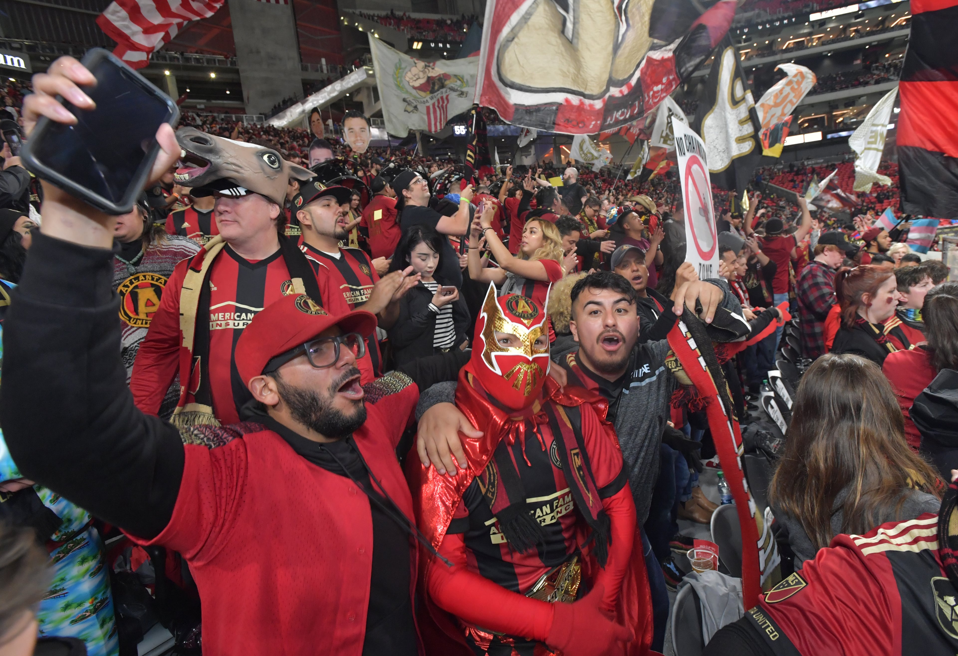 December 8, 2018 Atlanta - Atlanta United fans cheer before the start of the MLS championship game between the Portland Timbers and the Atlanta United on Saturday, December 8, 2018. HYOSUB SHIN / HSHIN@AJC.COM