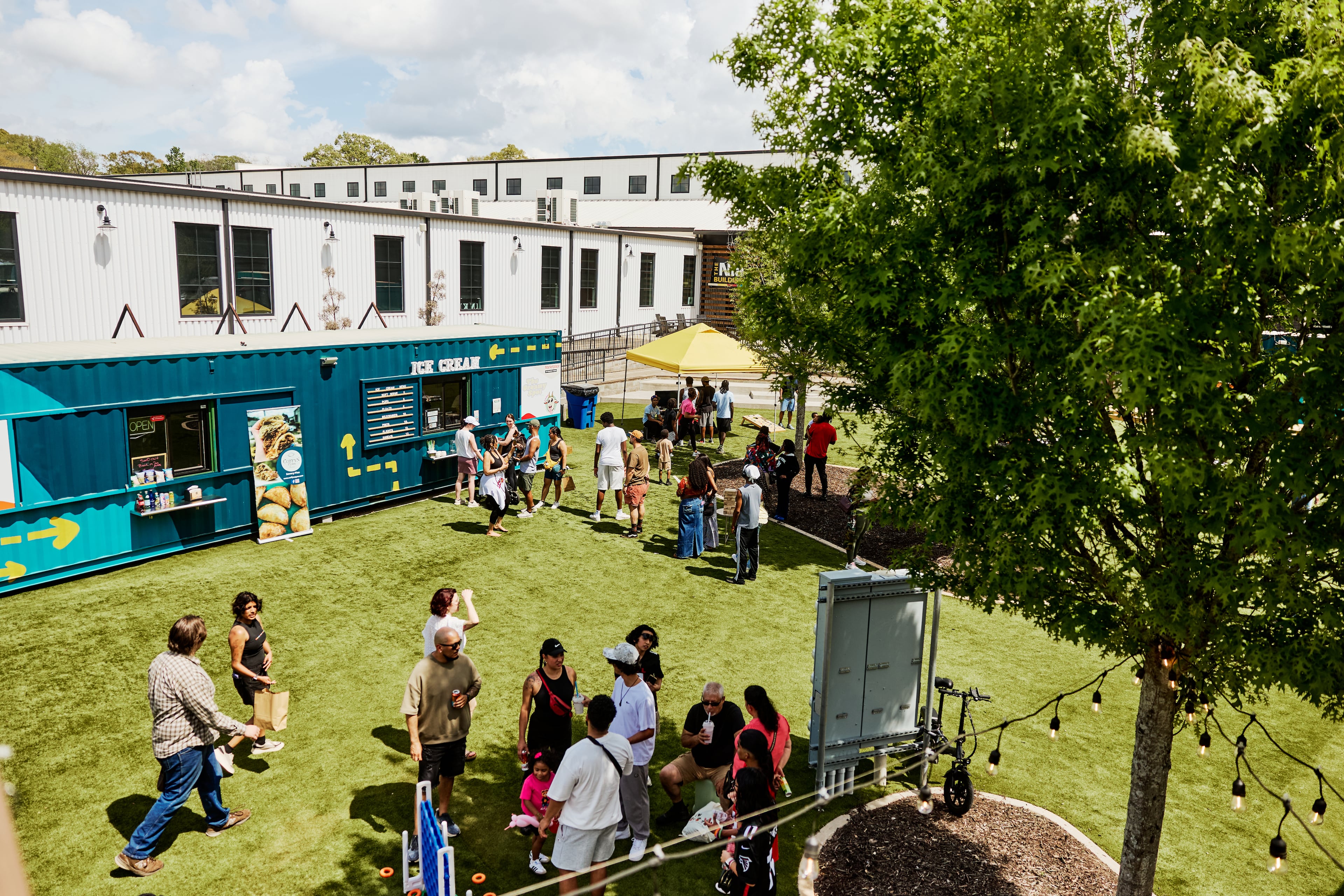 The container courtyard at Pittsburgh Yards. (Courtesy of Erin Sintos)